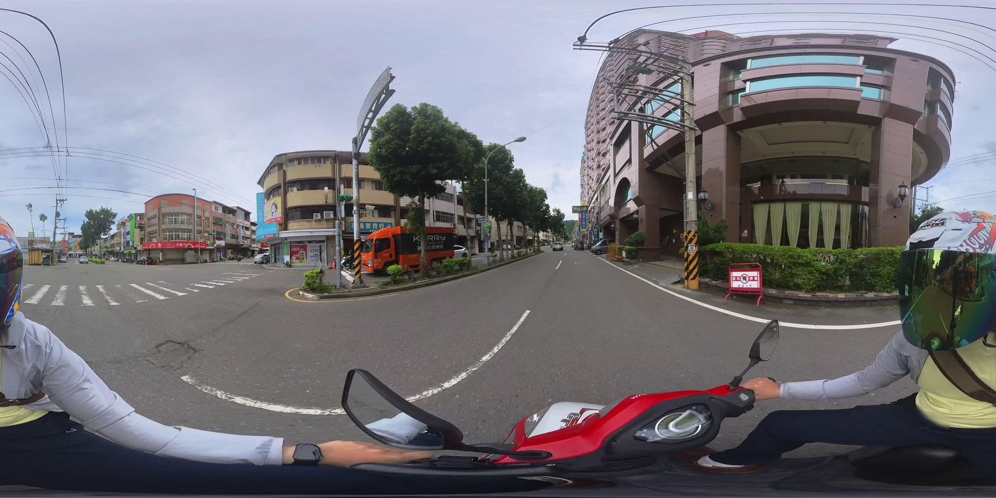 Street view near 鎮寶飯店 | Chengpao Hotel, Puli — © arknight (CC BY-SA · Mapillary)