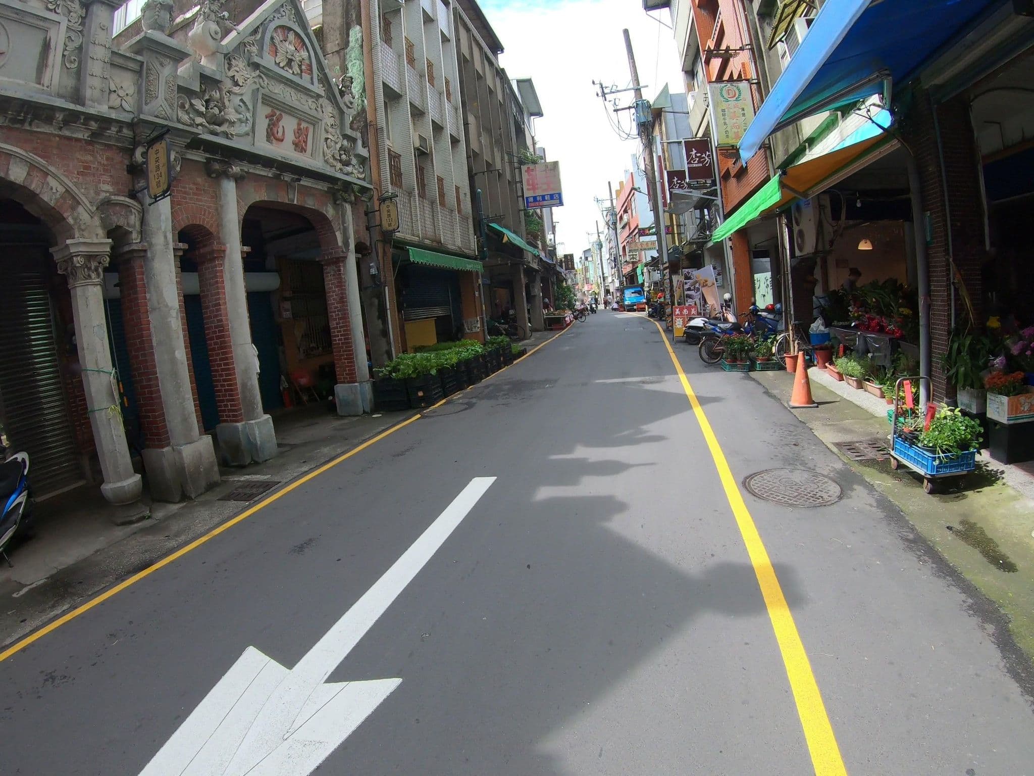 Street view near 老城四季行館民宿, Daxi — © algirdasc (CC BY-SA · Mapillary)