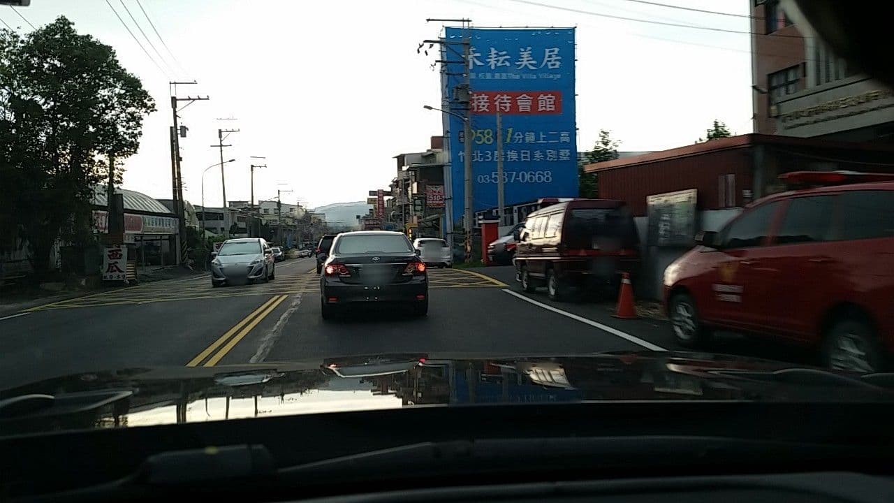 Street view near 建誠旅社, Zhudong — © andylin (CC BY-SA · Mapillary)