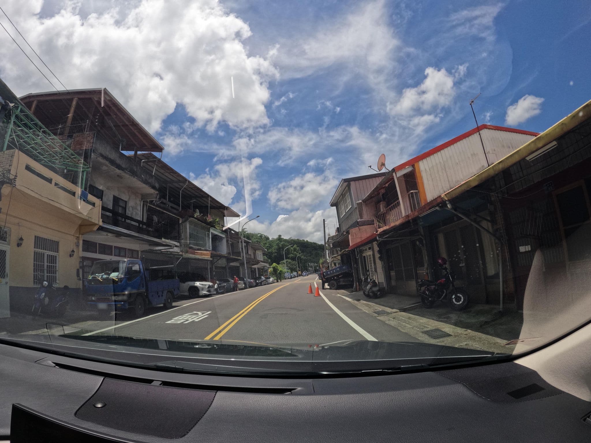 Street view near 櫻花山莊, Emei — © littlebtc (CC BY-SA · Mapillary)