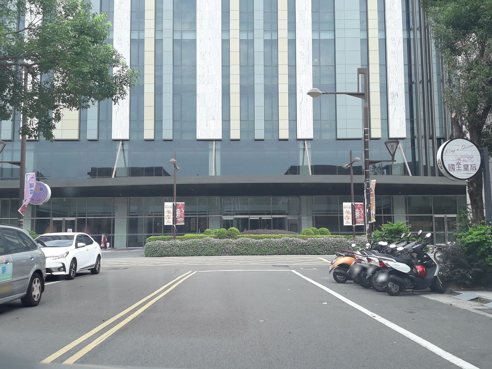 Street view near 尚順君樂飯店, Toufen — © wanting (CC BY-SA · Mapillary)