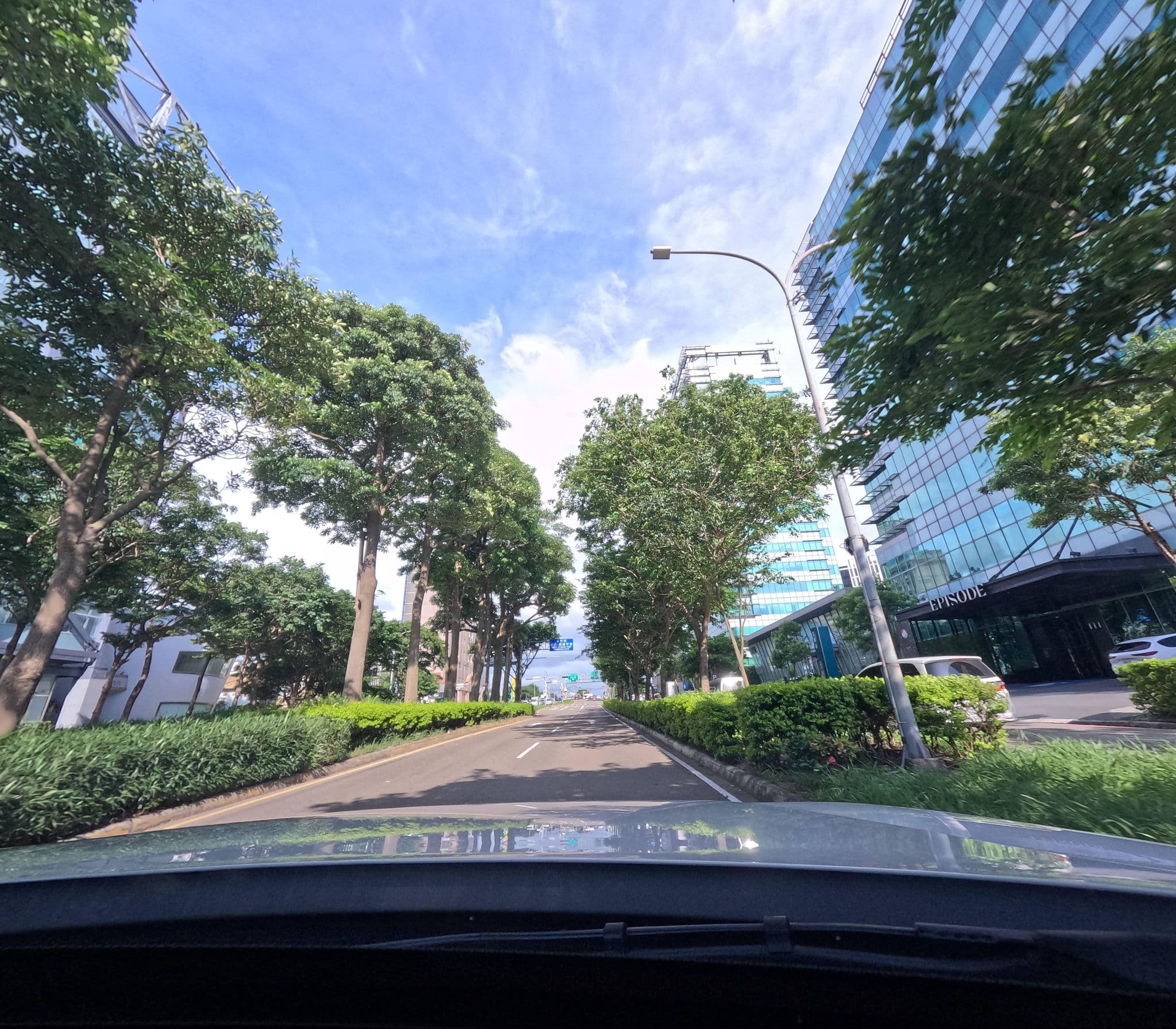 Street view near 新竹伊普索凱悅尚選酒店 (Episode Hsinchu, Jdv By Hyatt Hotel), Hsinchu — © alllenwang (CC BY-SA · Mapillary)