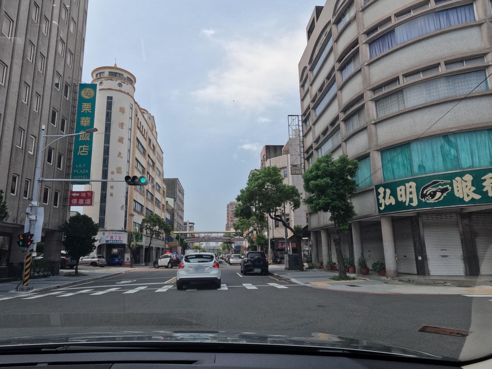 Street view near 栗華大飯店, Miaoli — © littlebtc (CC BY-SA · Mapillary)