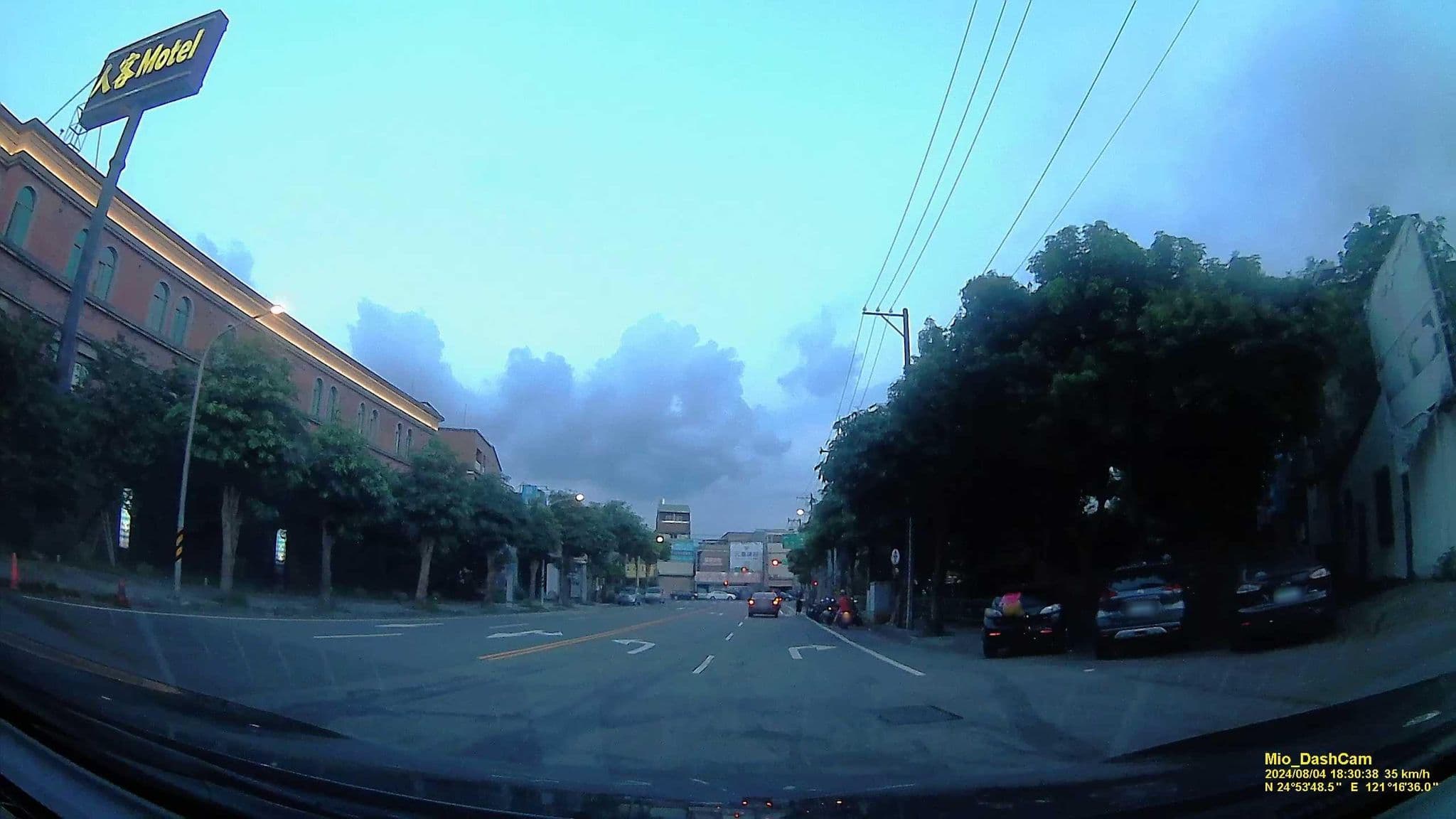 Street view near 人客汽車旅館, Daxi — © hcyen (CC BY-SA · Mapillary)