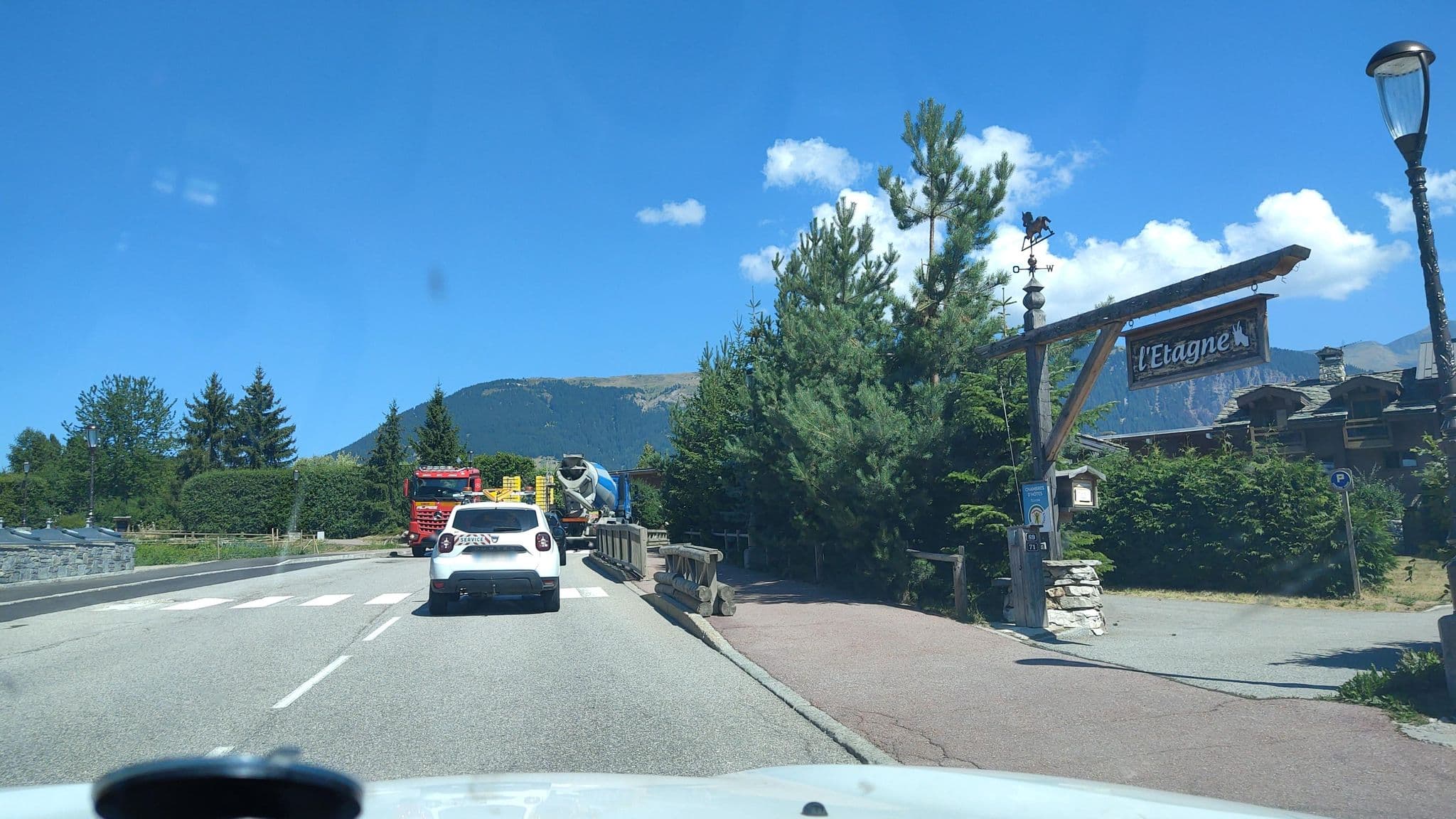 Street view near L'Etagne, Saint-Bon-Tarentaise — © MatthieuF4FNE (CC BY-SA · Mapillary)