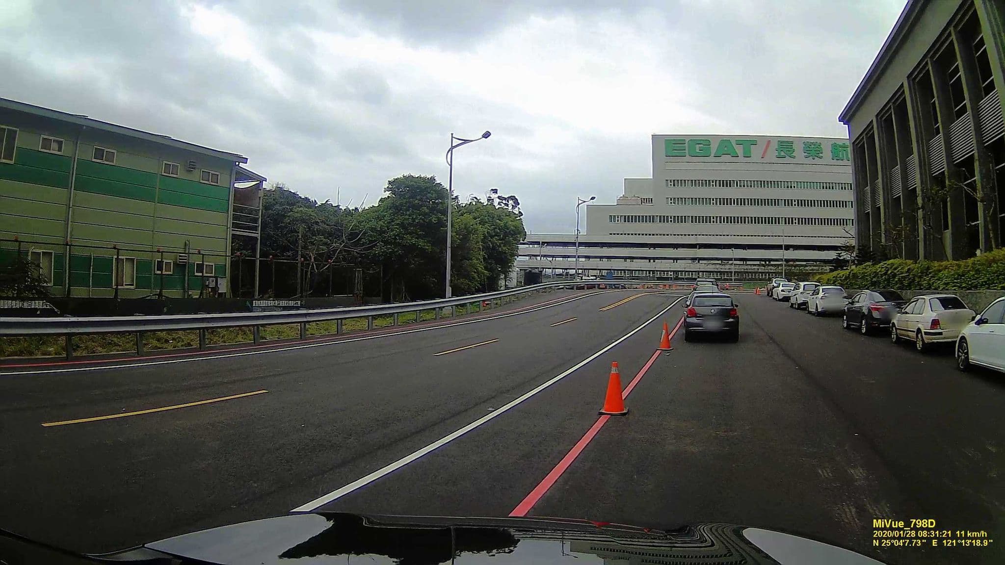 Street view near 台北諾富特華航桃園機場飯店 Novotel Taipei Taoyuan International Airport, Taoyuan — © hcyen (CC BY-SA · Mapillary)