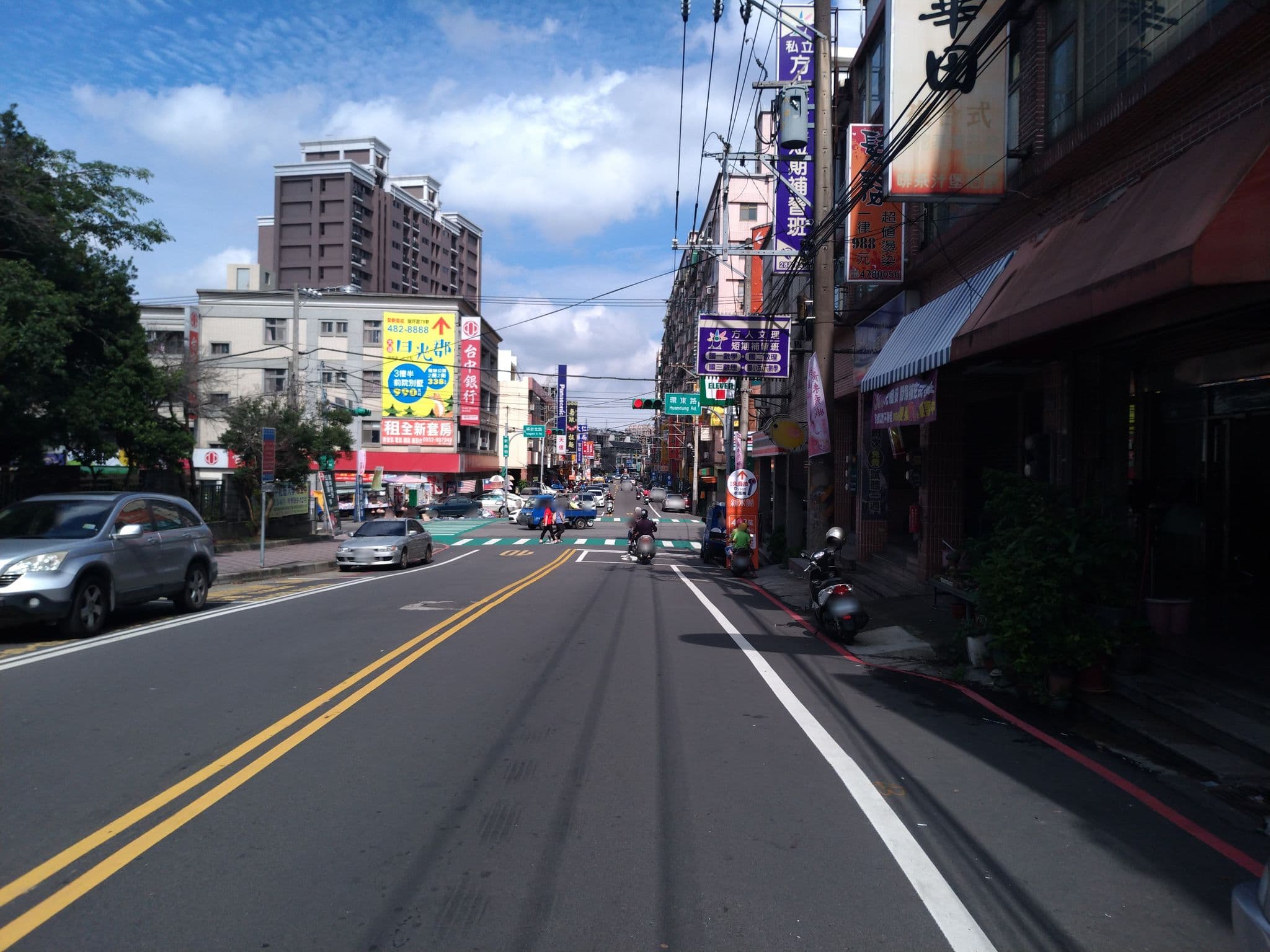 Street view near 尋夢園精華汽車旅館, Neili — © roger_0407 (CC BY-SA · Mapillary)