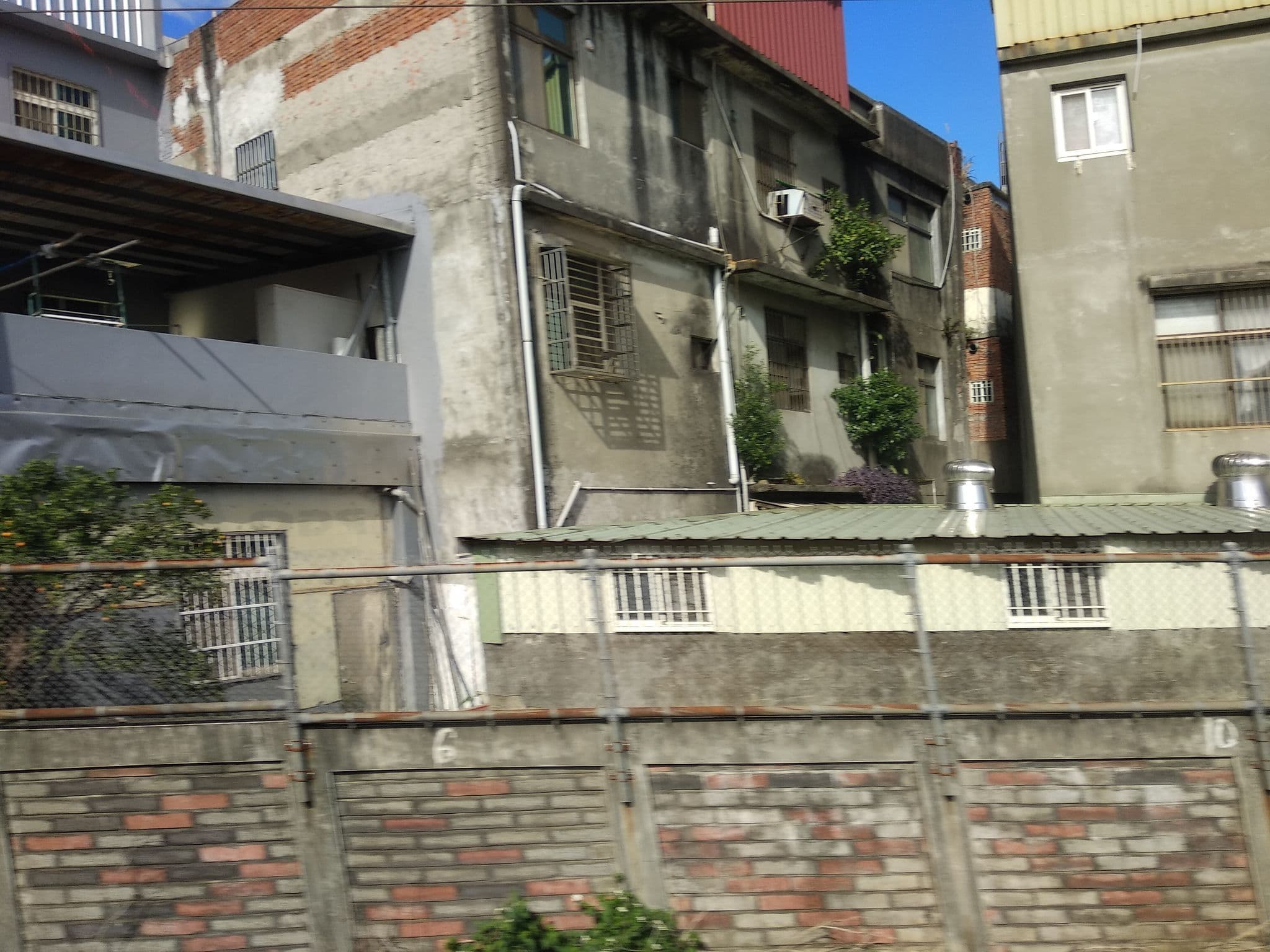 Street view near 樂安旅社, Neili — © tzu_yun (CC BY-SA · Mapillary)