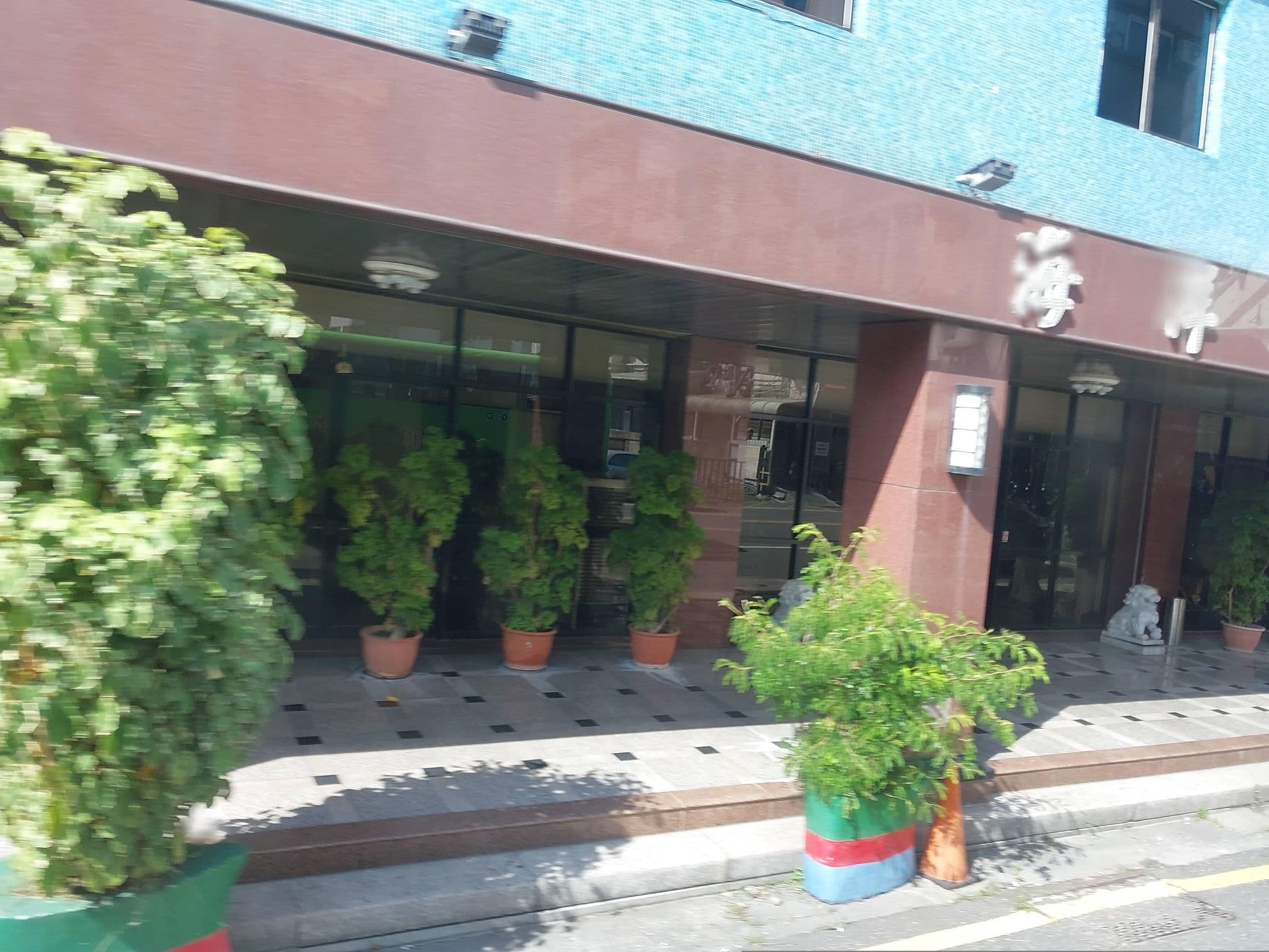 Street view near 海洋飯店, Hualien City — © ChenJJ (CC BY-SA · Mapillary)