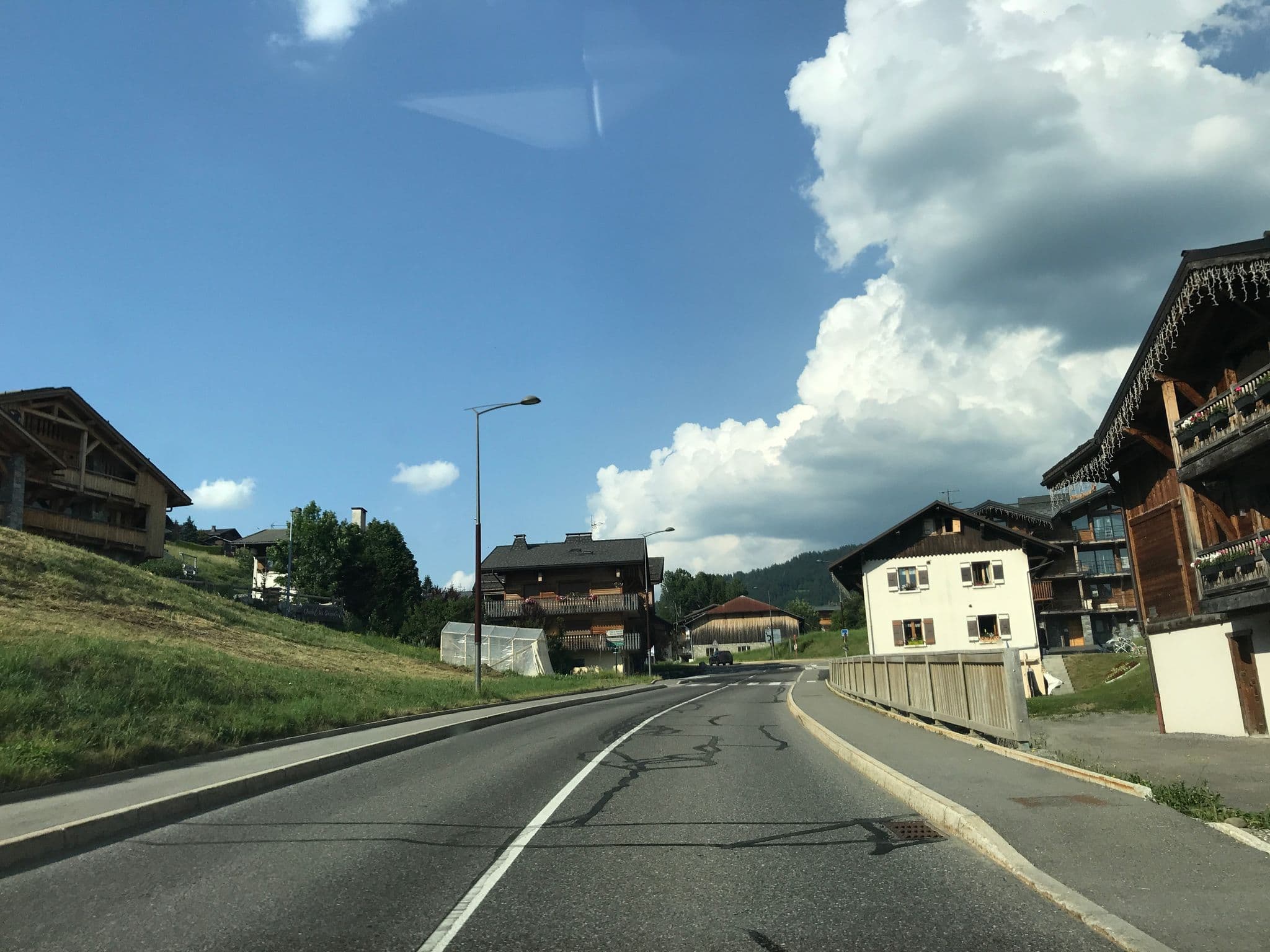 Street view near Virolet, Les Gets — © pgiraud (CC BY-SA · Mapillary)