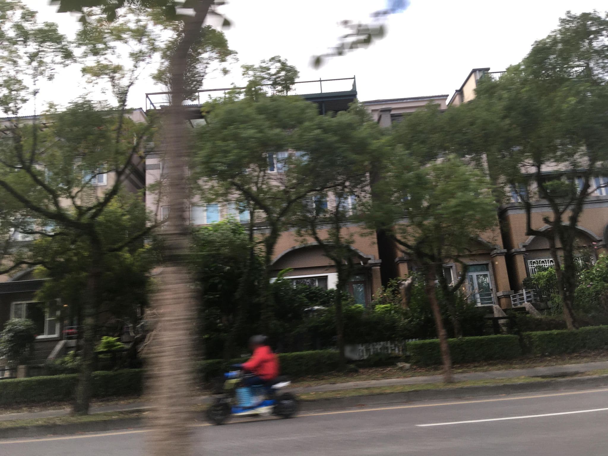 Street view near 綠之庭 Green Castle, Yilan — © ChenJJ (CC BY-SA · Mapillary)
