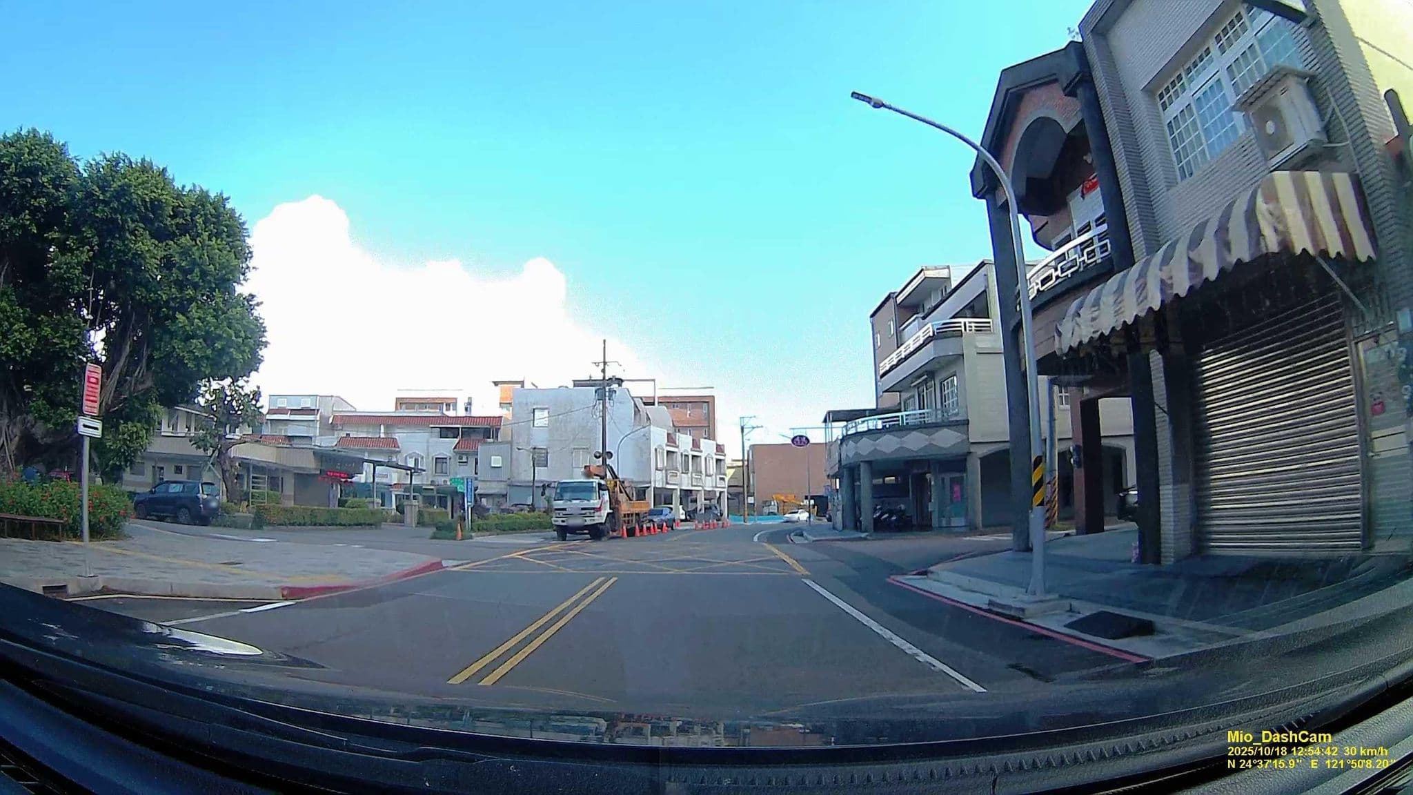 Street view near 小飛俠民宿, Yilan — © hcyen (CC BY-SA · Mapillary)