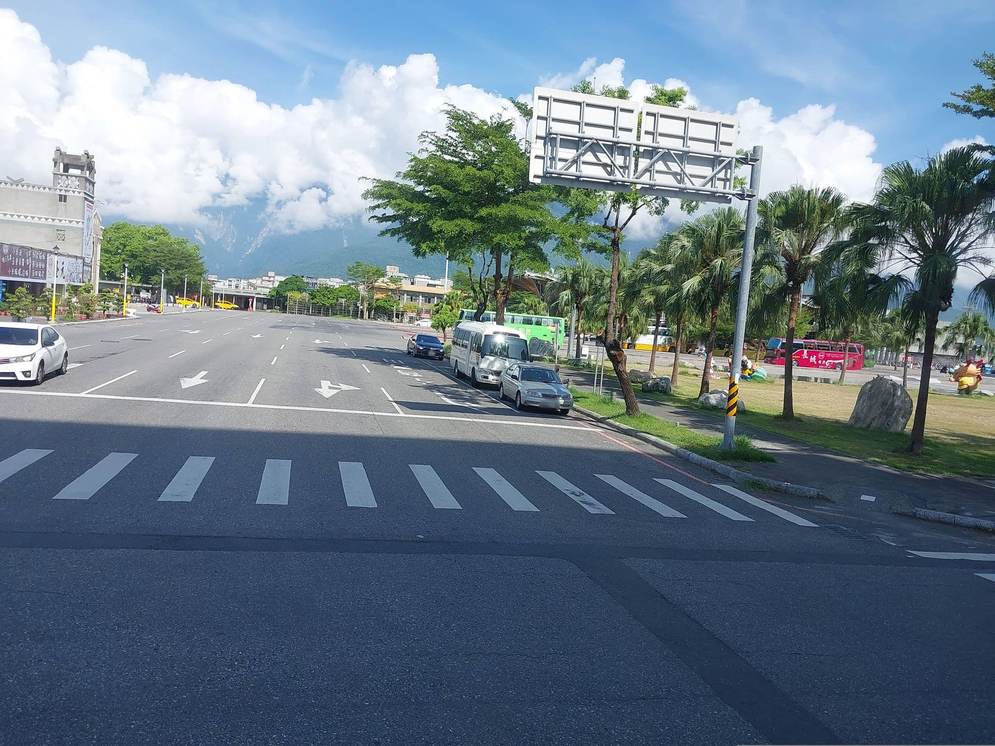 Street view near 仟台大飯店 Chantai Hotel, Hualien City — © ChenJJ (CC BY-SA · Mapillary)