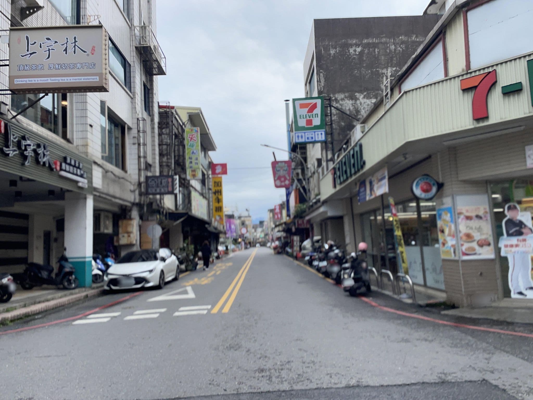 Street view near 馥蔓香草羅東夜市民宿, Yilan — © ChenJJ (CC BY-SA · Mapillary)