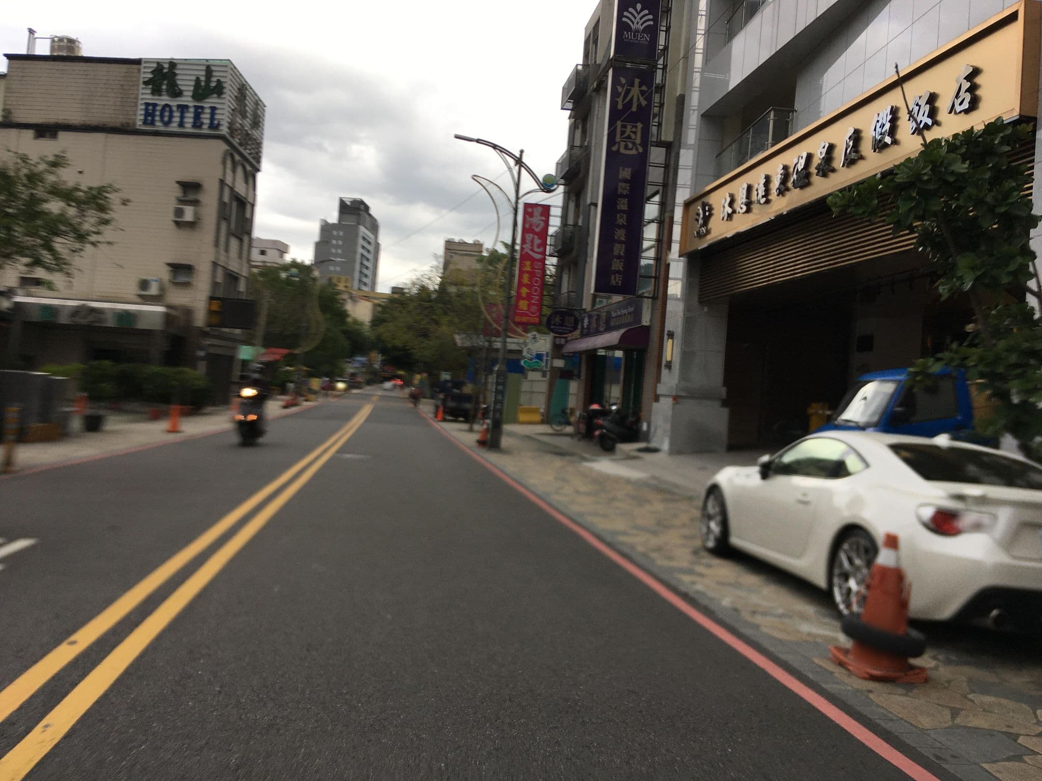 Street view near 心曠神怡溫泉渡假飯店 Living Water Hotel, Yilan — © ChenJJ (CC BY-SA · Mapillary)