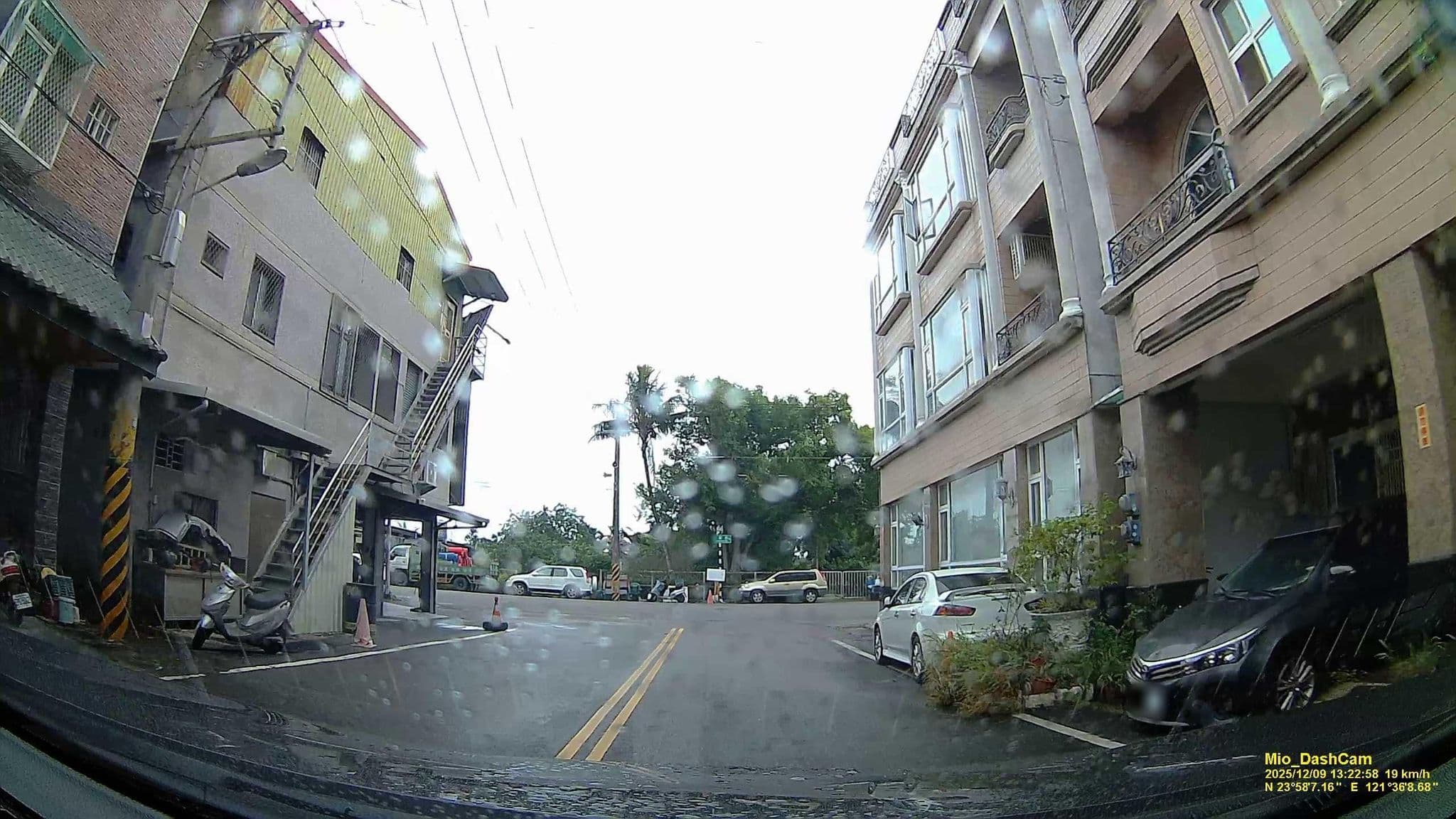 Street view near 海蒂的行李箱, Hualien City — © hcyen (CC BY-SA · Mapillary)