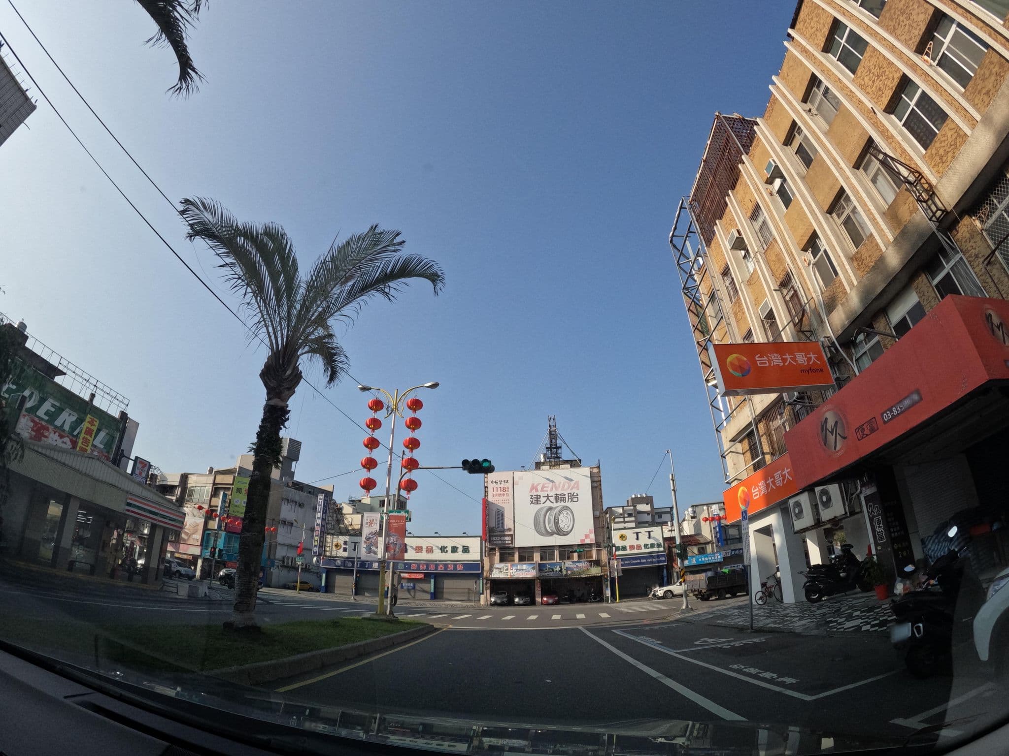 Street view near 近来背包客栈, Hualien City — © littlebtc (CC BY-SA · Mapillary)