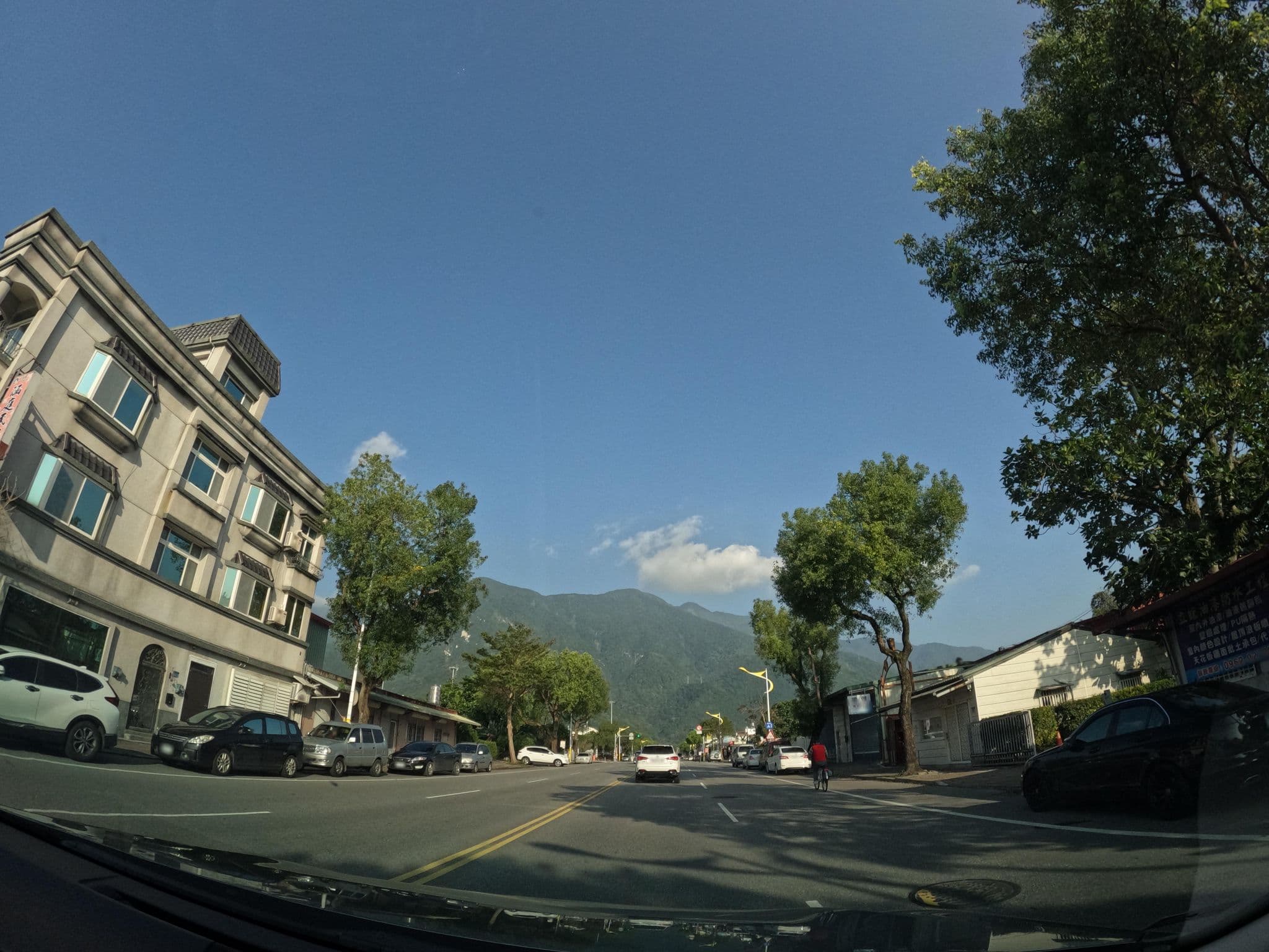 Street view near 涵庭民宿, Hualien City — © littlebtc (CC BY-SA · Mapillary)