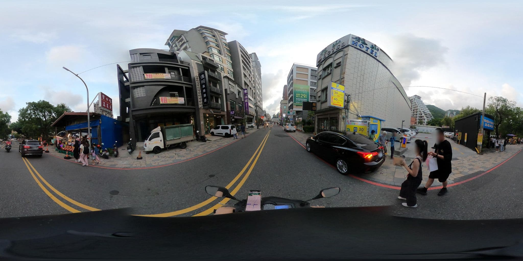 Street view near 龍山旅社, Yilan — © lisbethw1130 (CC BY-SA · Mapillary)