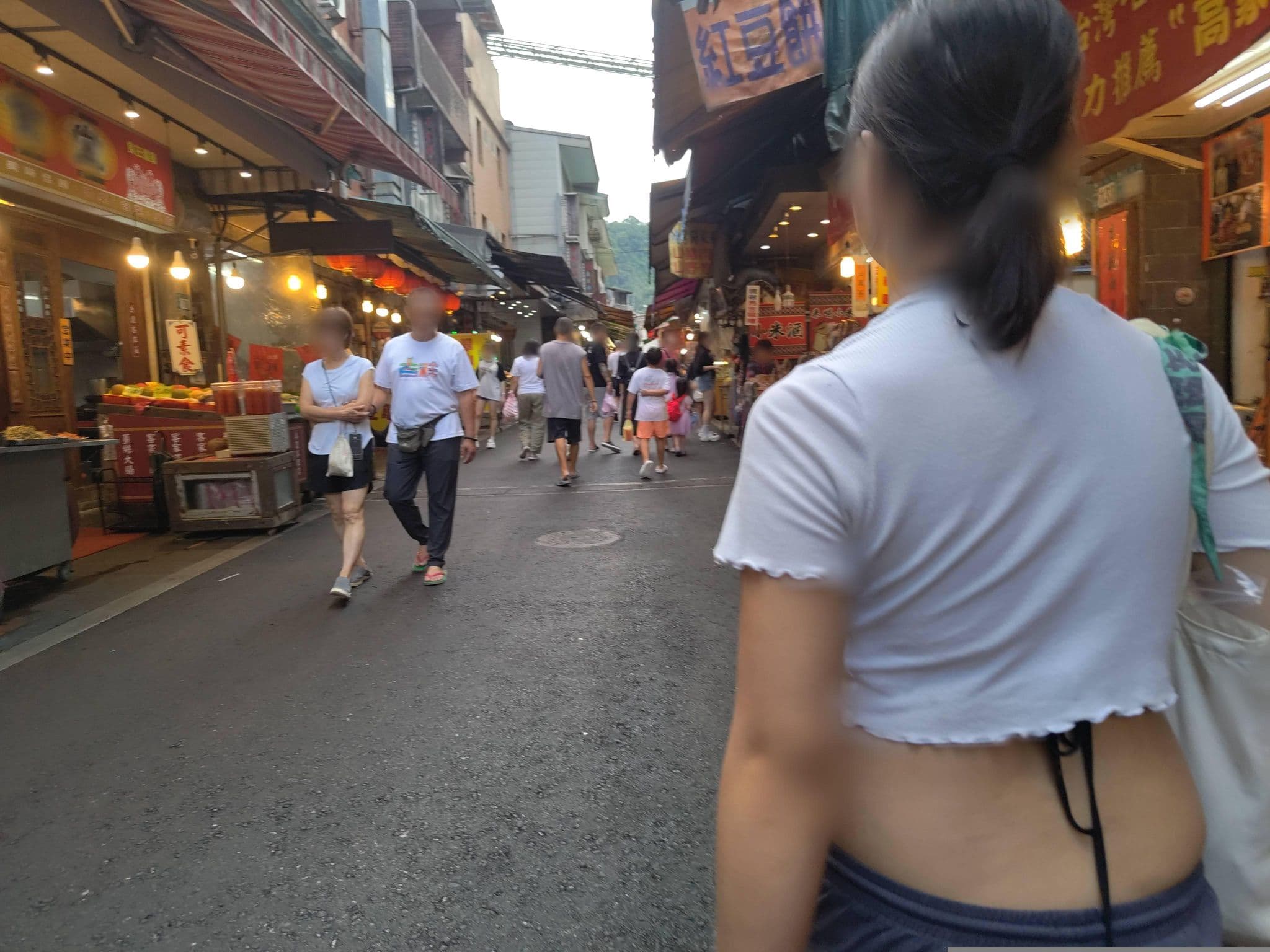 Street view near 雙鹿溫泉飯店, Wulai — © komali2 (CC BY-SA · Mapillary)