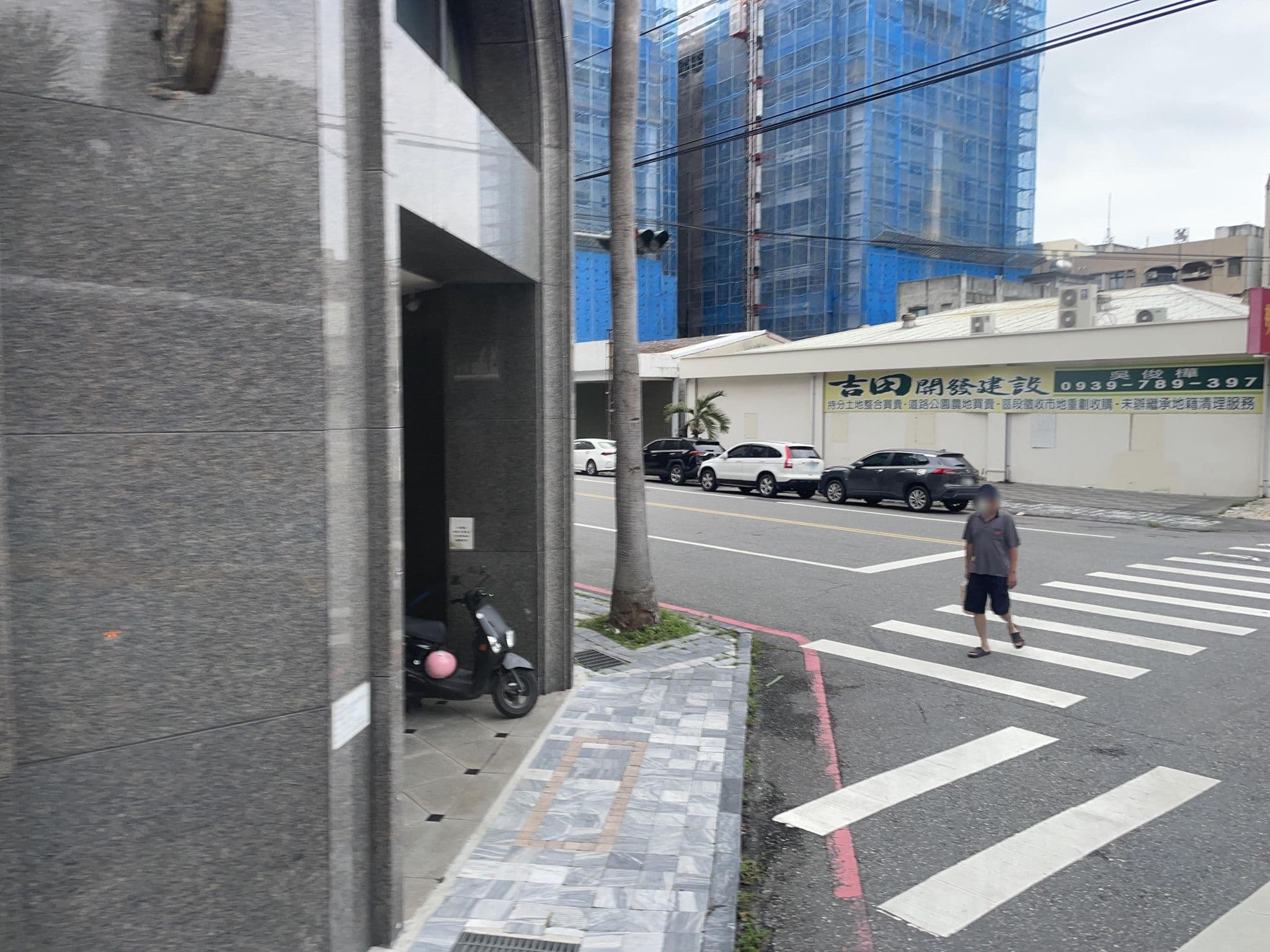 Street view near 經典飯店 Classic City Resort, Hualien City — © ChenJJ (CC BY-SA · Mapillary)