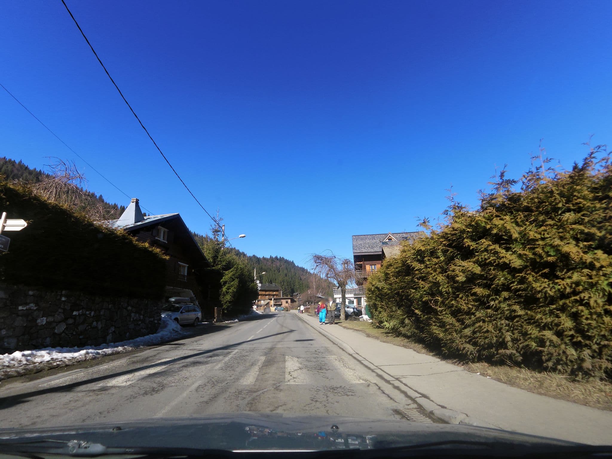 Street view near Le Pierlina, Morzine