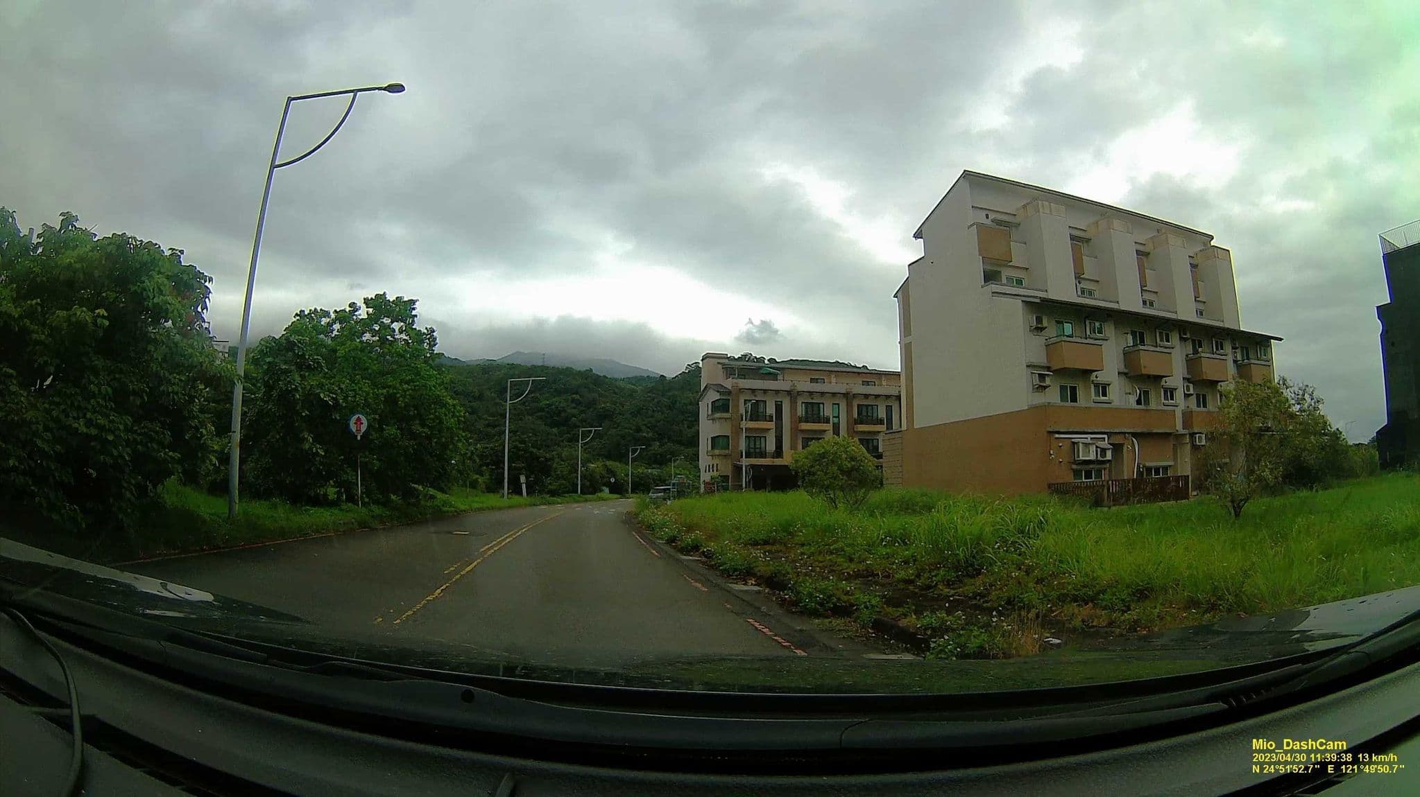 Street view near Namiaru Surf Studio, Yilan — © hcyen (CC BY-SA · Mapillary)