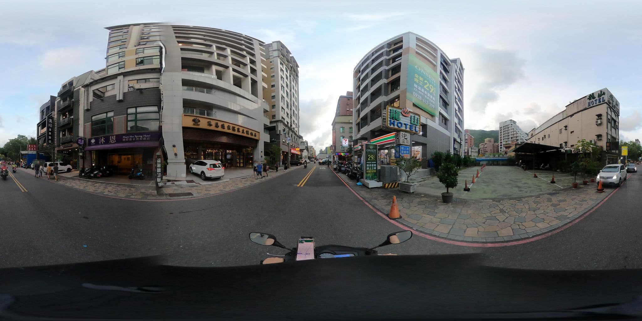 Street view near 龍山 Hotel, Yilan — © lisbethw1130 (CC BY-SA · Mapillary)