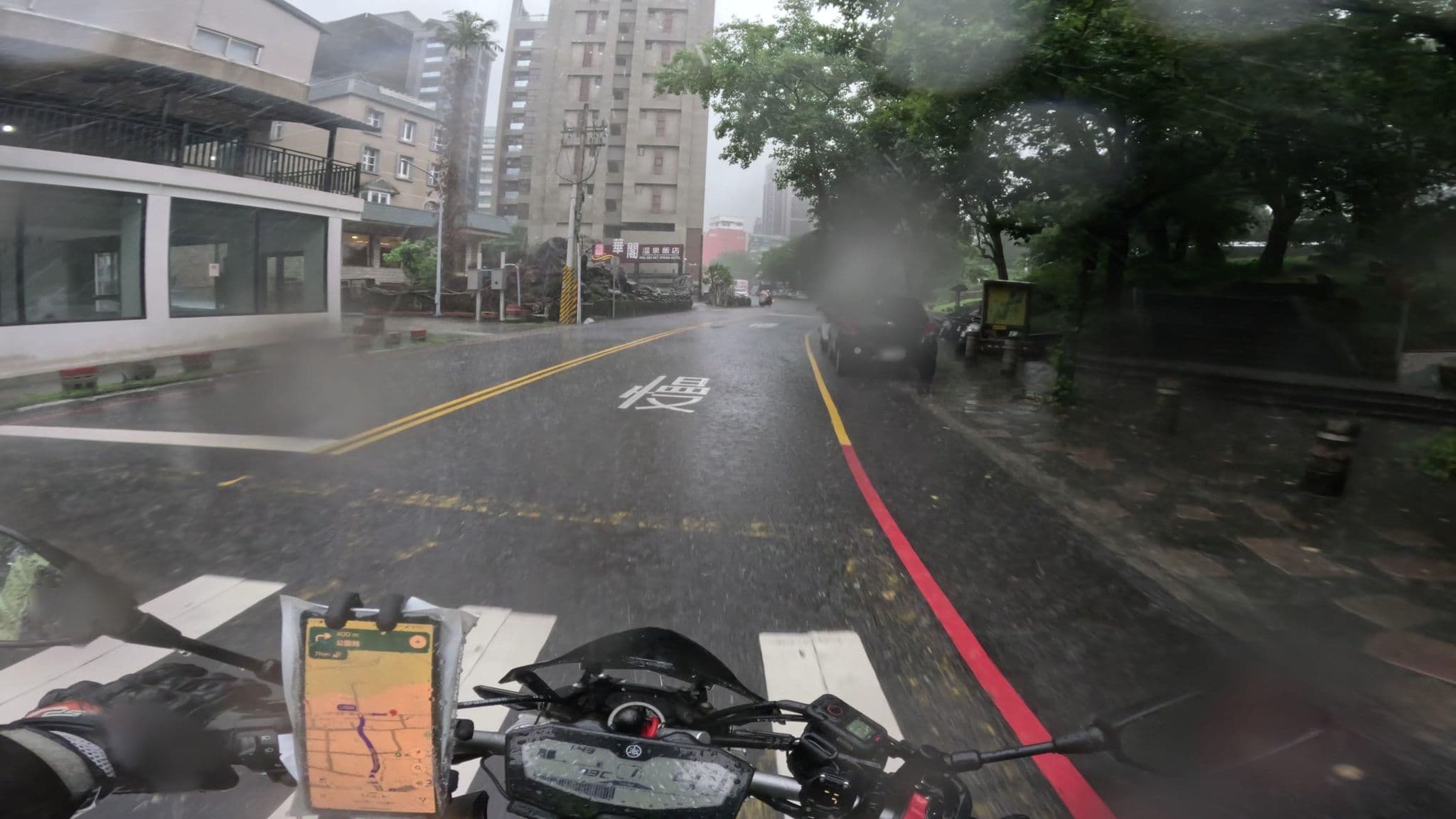 Street view near 礁溪華閣溫泉飯店 Jiaosi Hua Ge Hot Spring Hotel, Yilan — © komali2 (CC BY-SA · Mapillary)