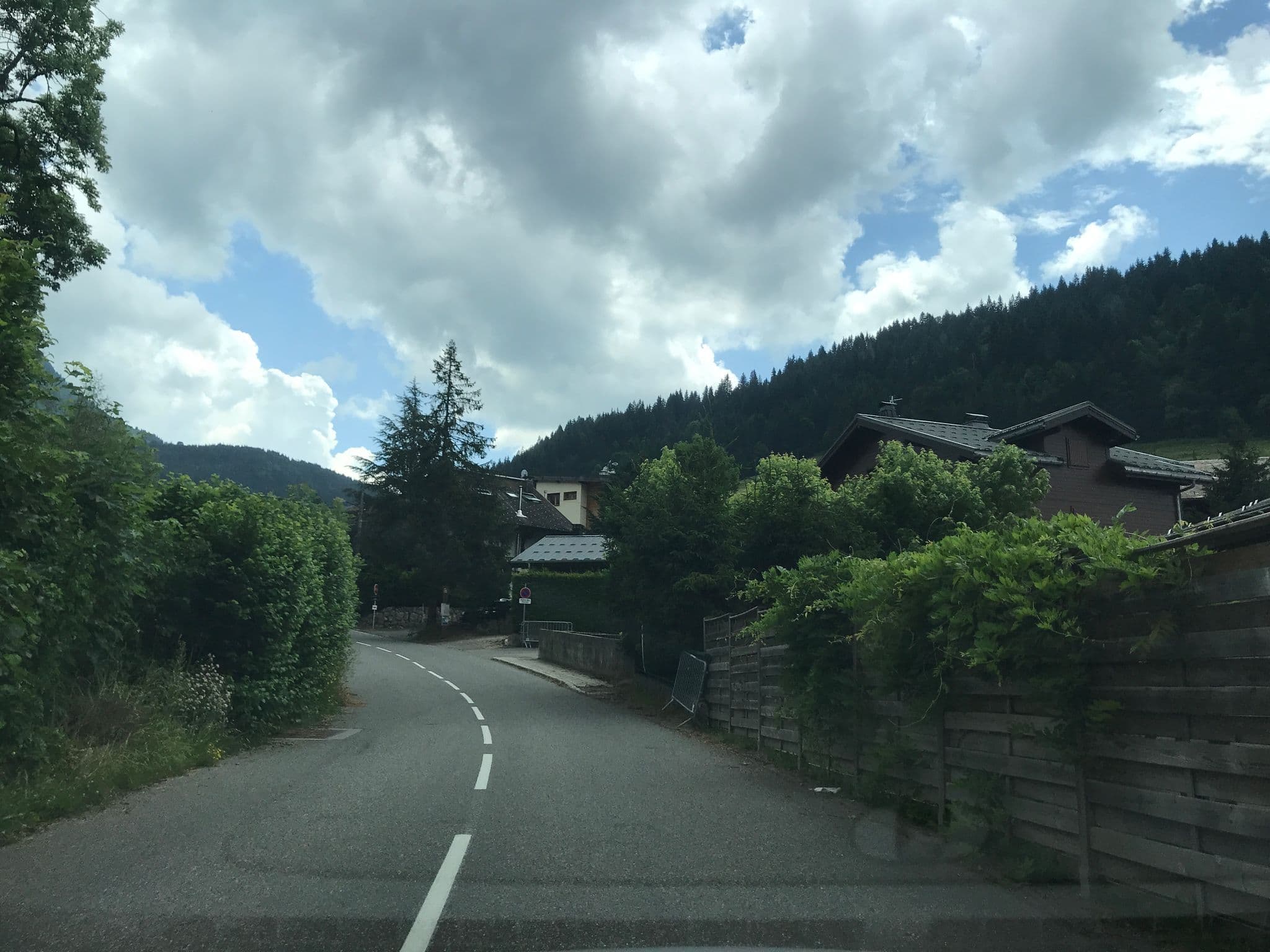 Street view near Le Sporting, Morzine
