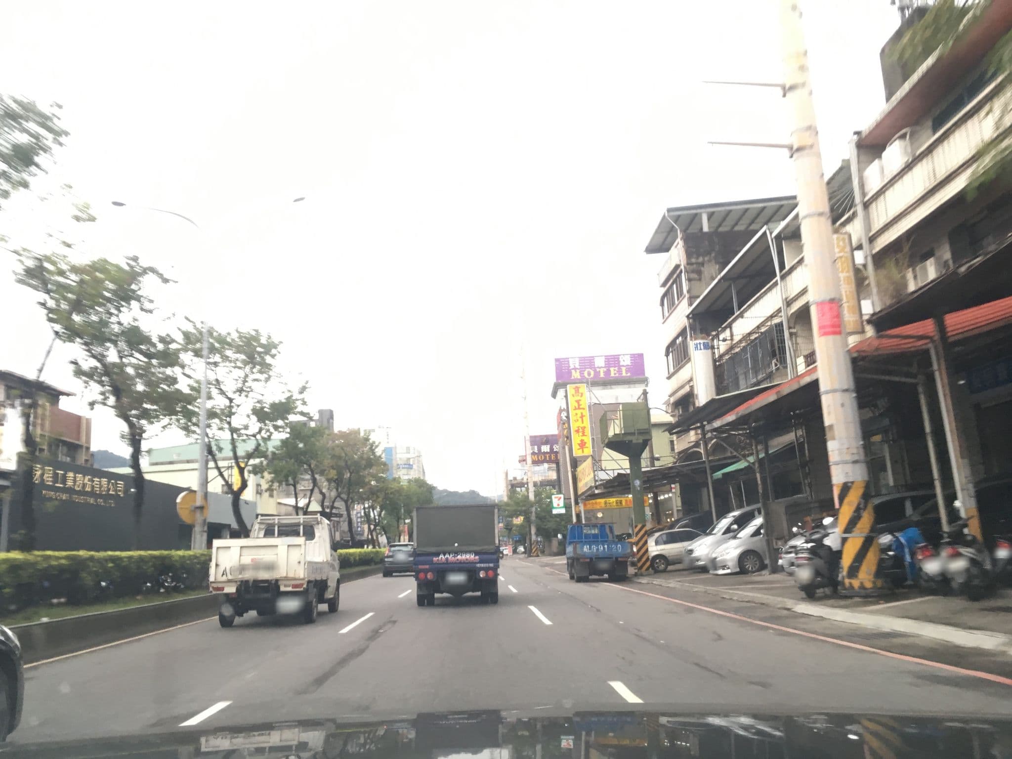 Street view near 卡爾卡頌時尚休閒汽車旅館, Shulin — © raymond2828520 (CC BY-SA · Mapillary)