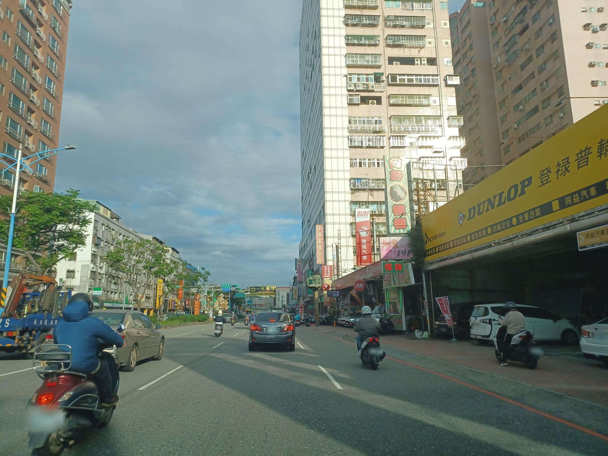 Street view near 碧雲天汽車旅館, Shulin — © lisbethw1130 (CC BY-SA · Mapillary)