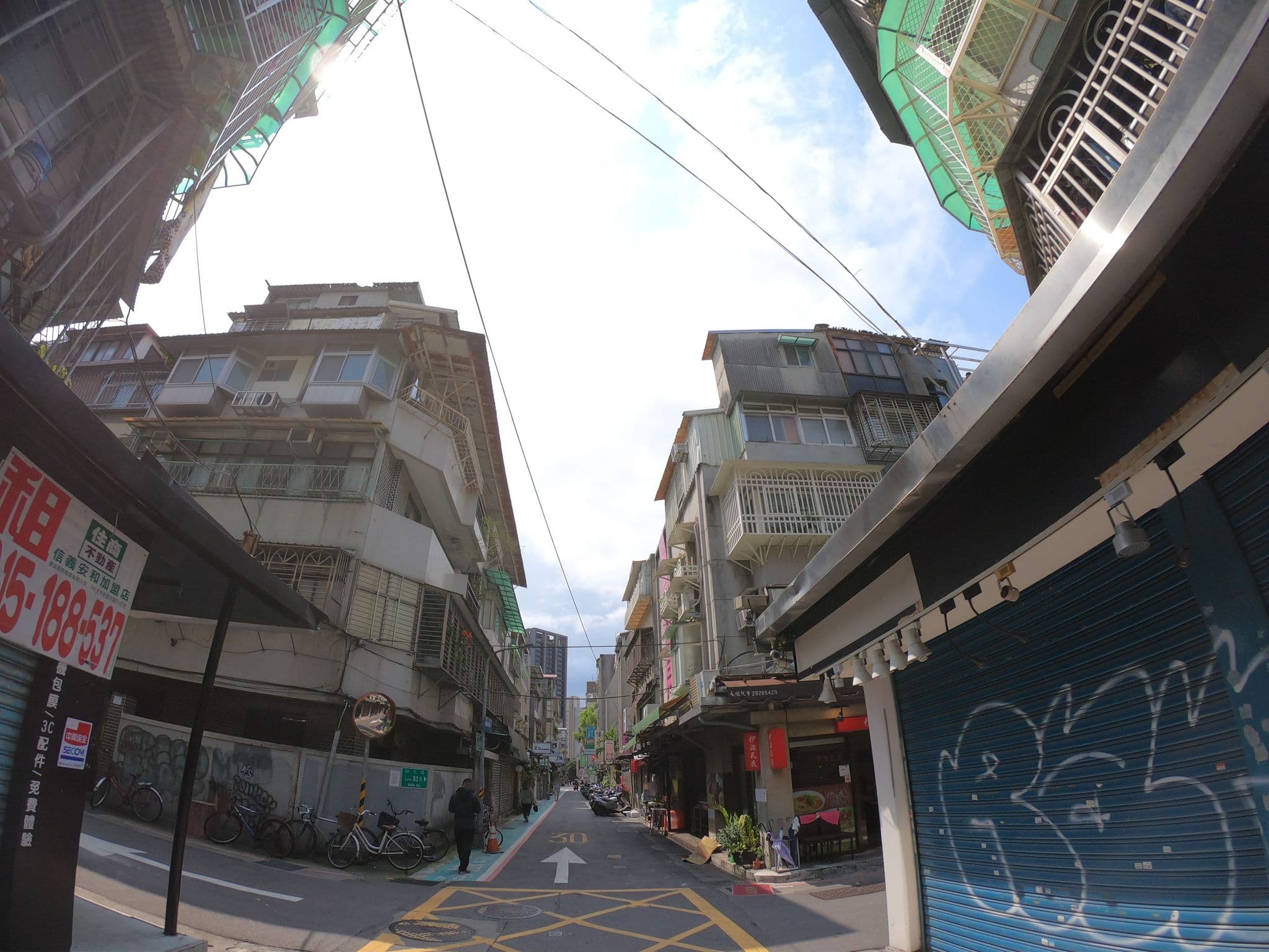 Street view near 師大1館, Taipei — © heretpe2019 (CC BY-SA · Mapillary)
