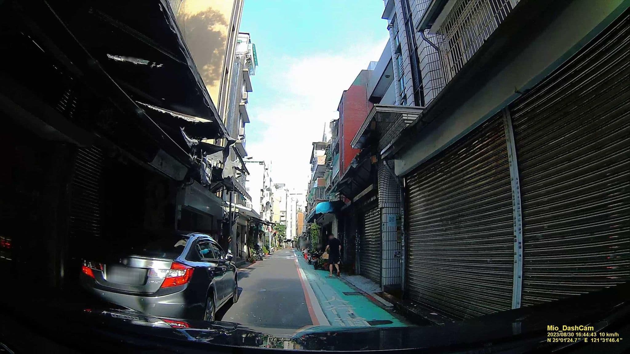 Street view near Li Xiang Hotel 理想家, Taipei — © hcyen (CC BY-SA · Mapillary)