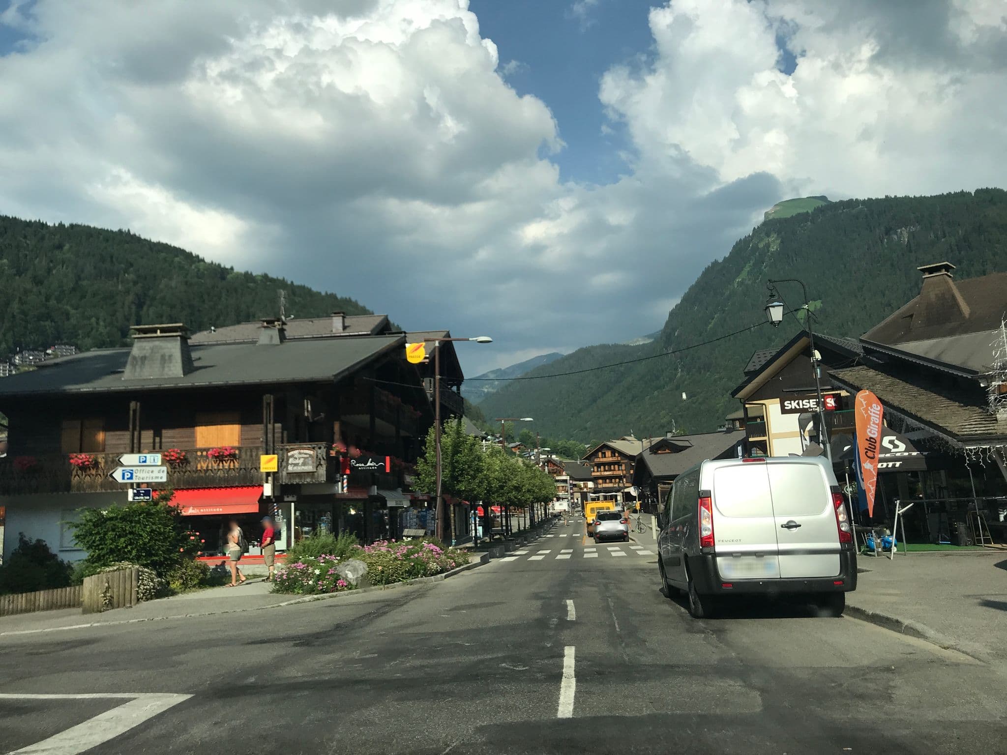 Street view near Croc Blanc, Morzine
