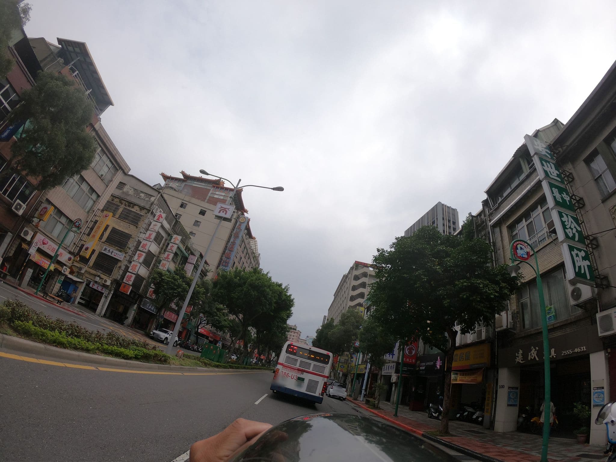 Street view near 悦心旅Yesing Hotel, Taipei — © heretpe2019 (CC BY-SA · Mapillary)