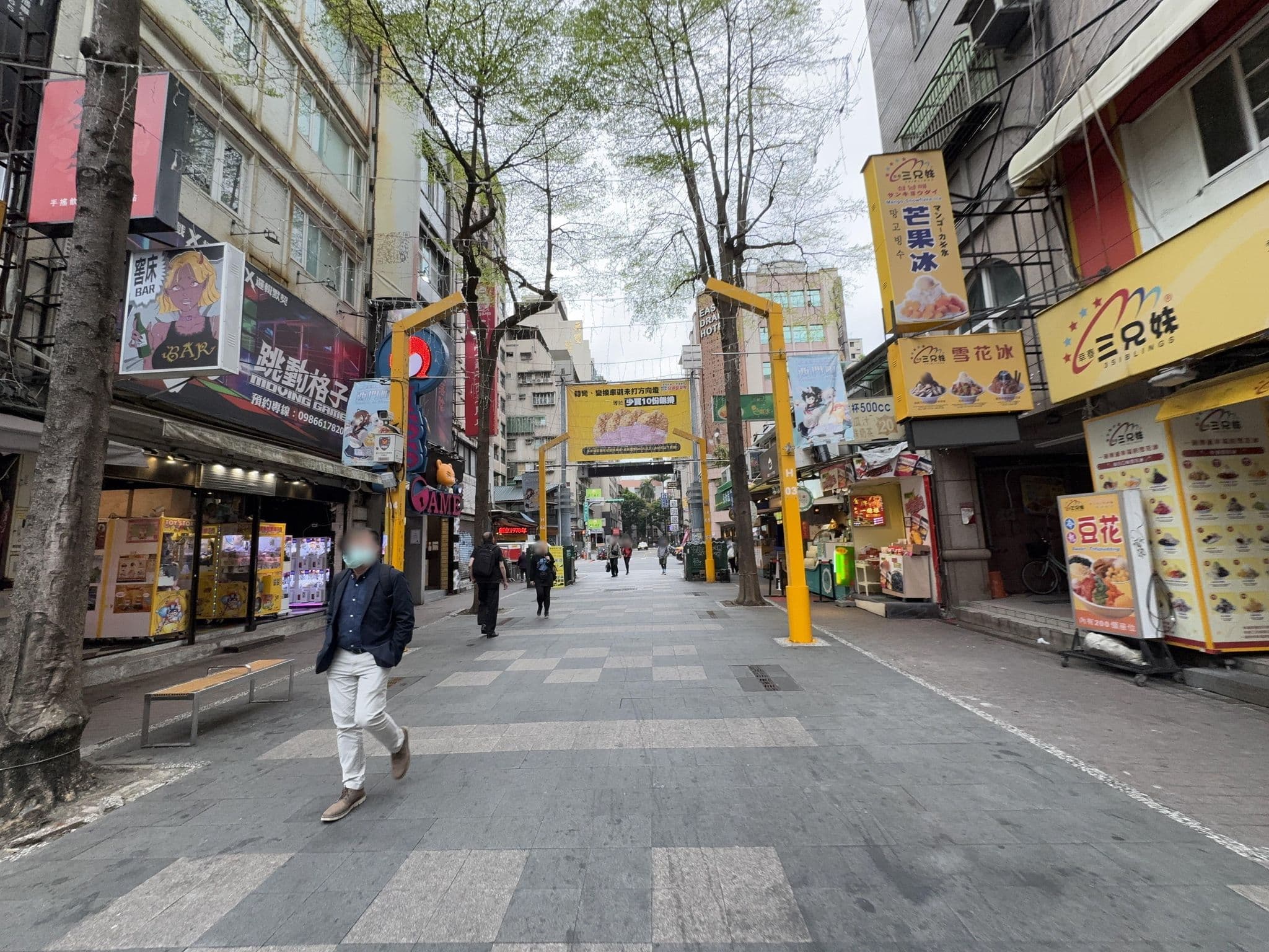 Street view near Hedo Hotel 享樂文旅, Taipei — © filipb (CC BY-SA · Mapillary)