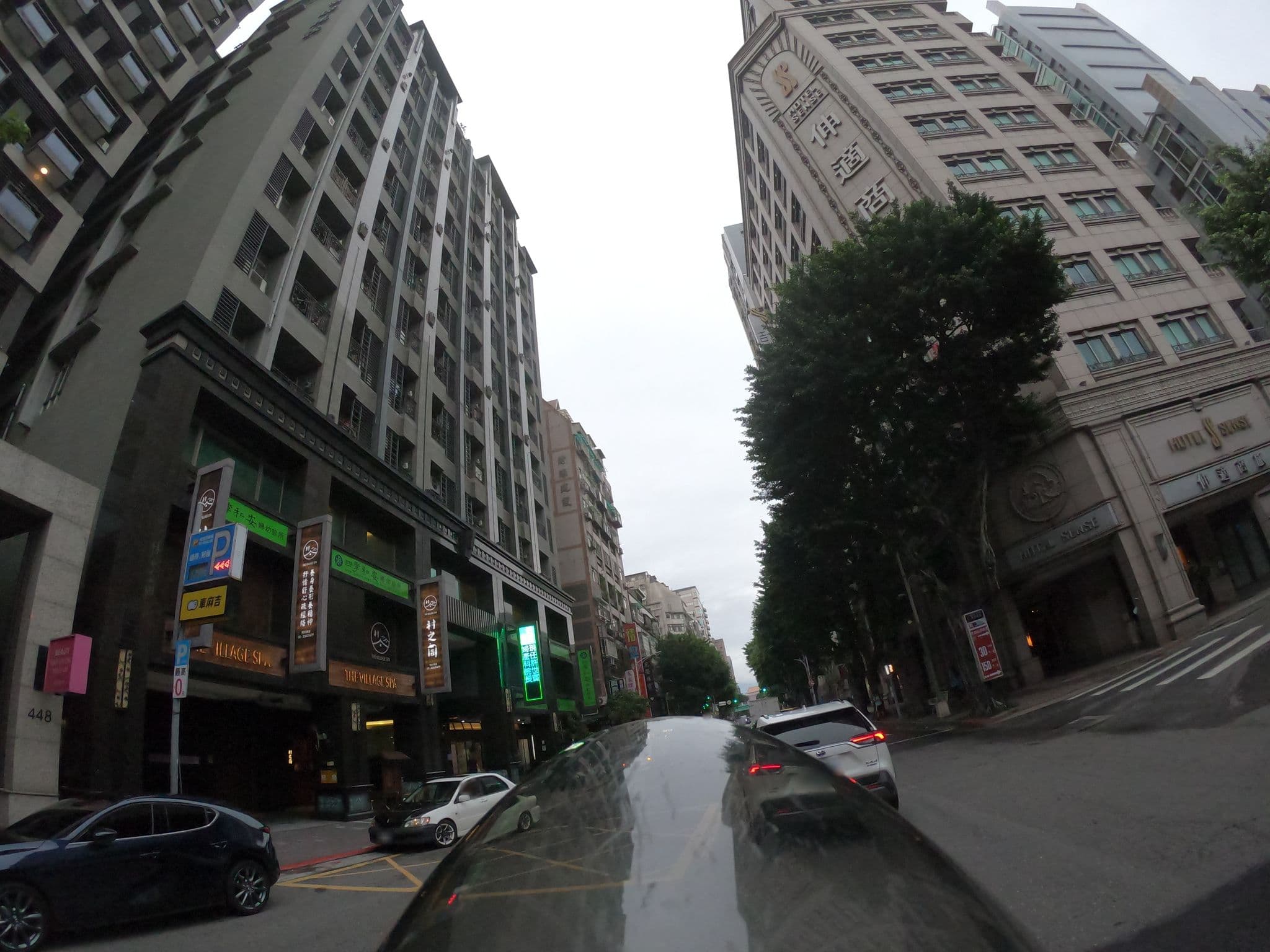 Street view near 伸適商旅, Taipei — © heretpe2019 (CC BY-SA · Mapillary)