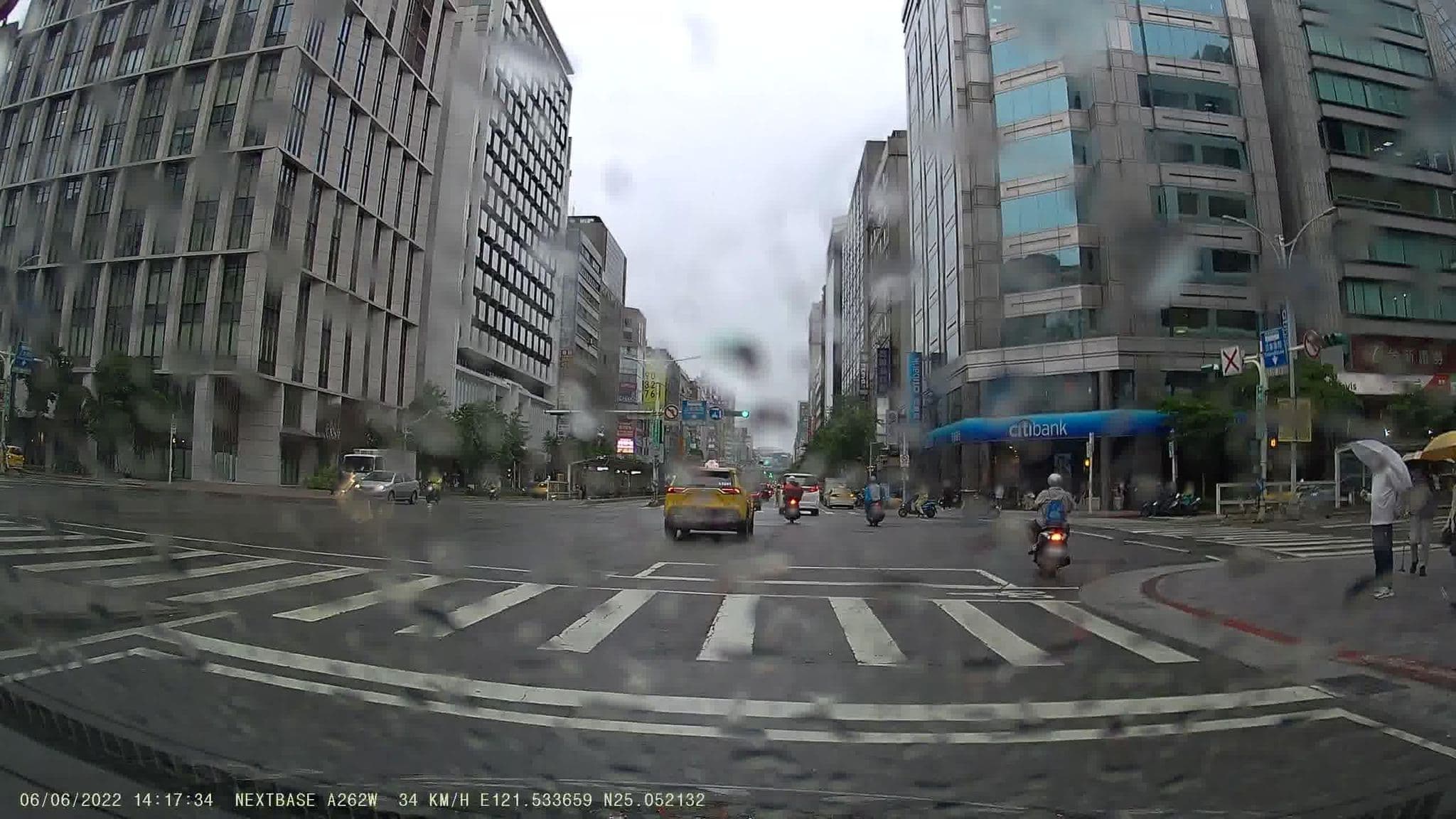 Street view near 澄舍商旅 Taipei Morning Hotel, Taipei — © andy123456389 (CC BY-SA · Mapillary)