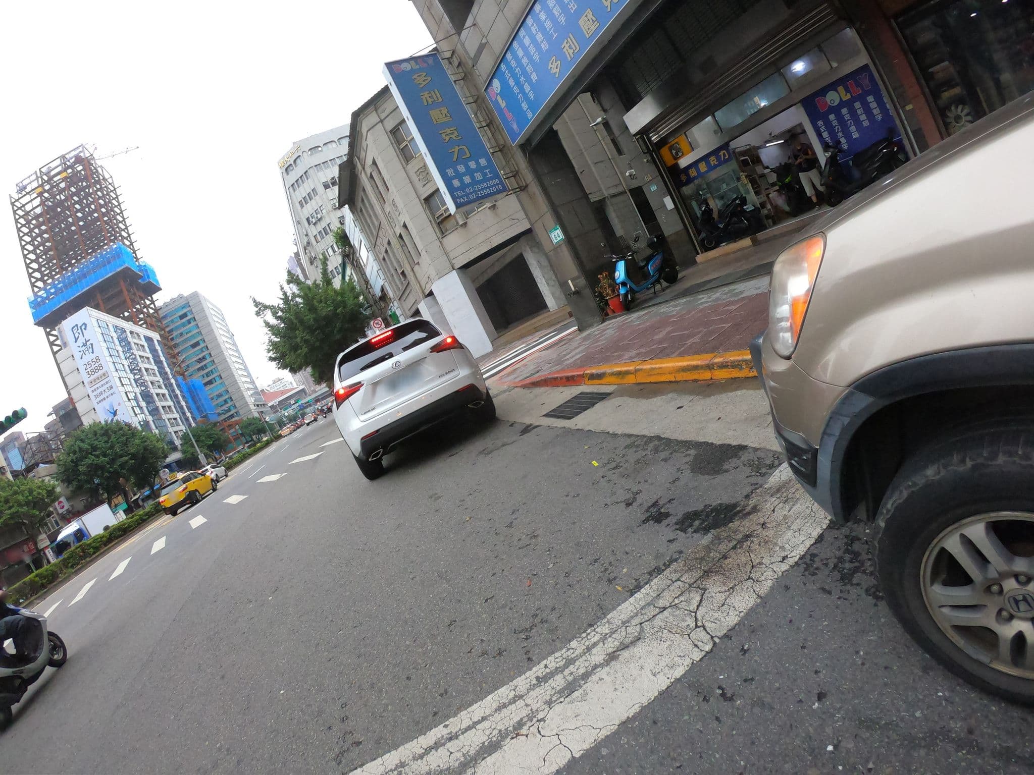 Street view near Easymind Guesthouse, Taipei — © heretpe2019 (CC BY-SA · Mapillary)
