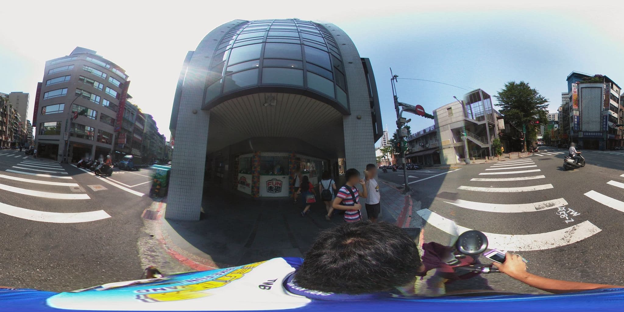 Street view near 西城咖啡民宿, Taipei — © shangkuanlc (CC BY-SA · Mapillary)