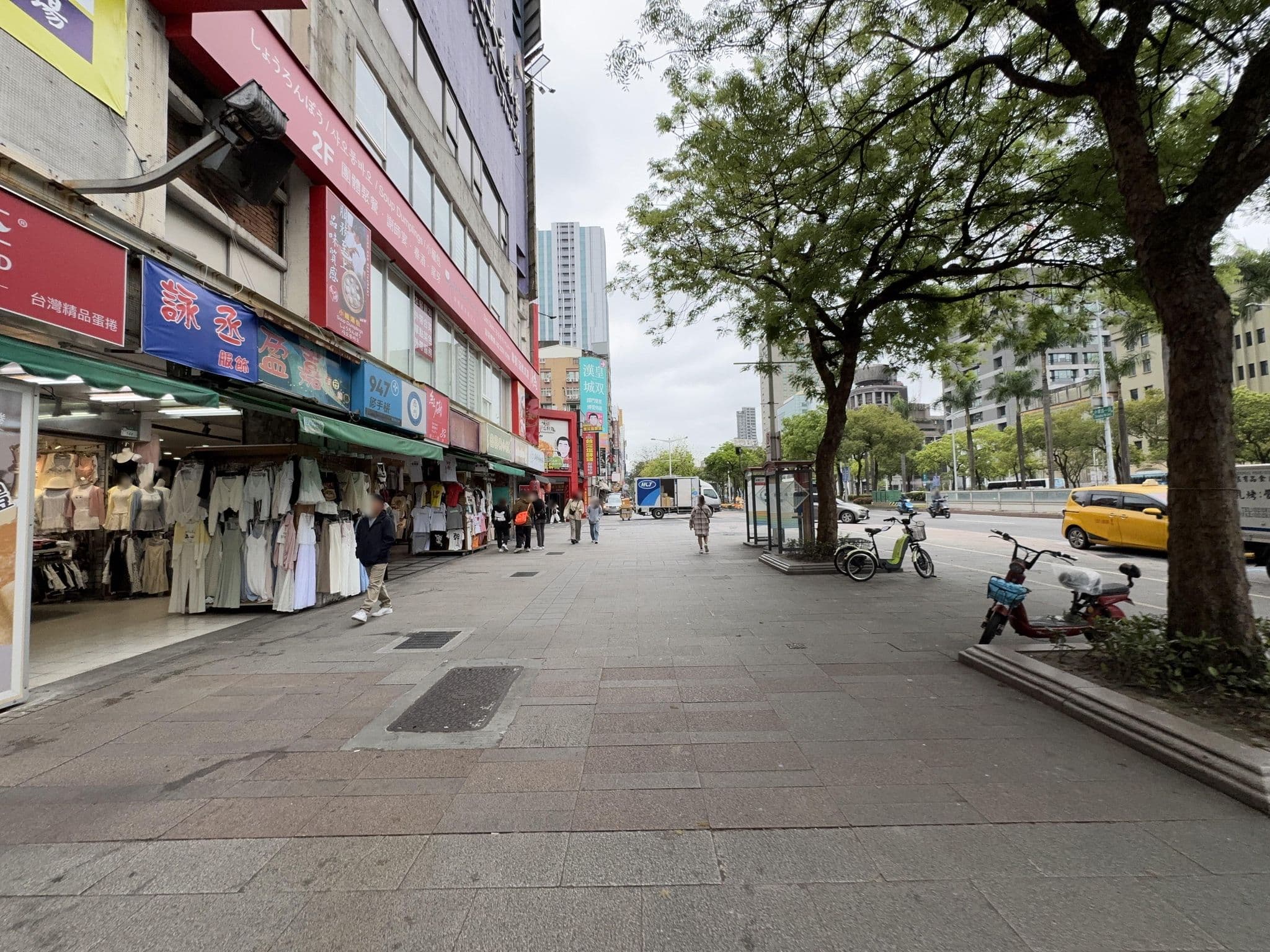 Street view near Ximen Airline Hotel, Taipei — © filipb (CC BY-SA · Mapillary)