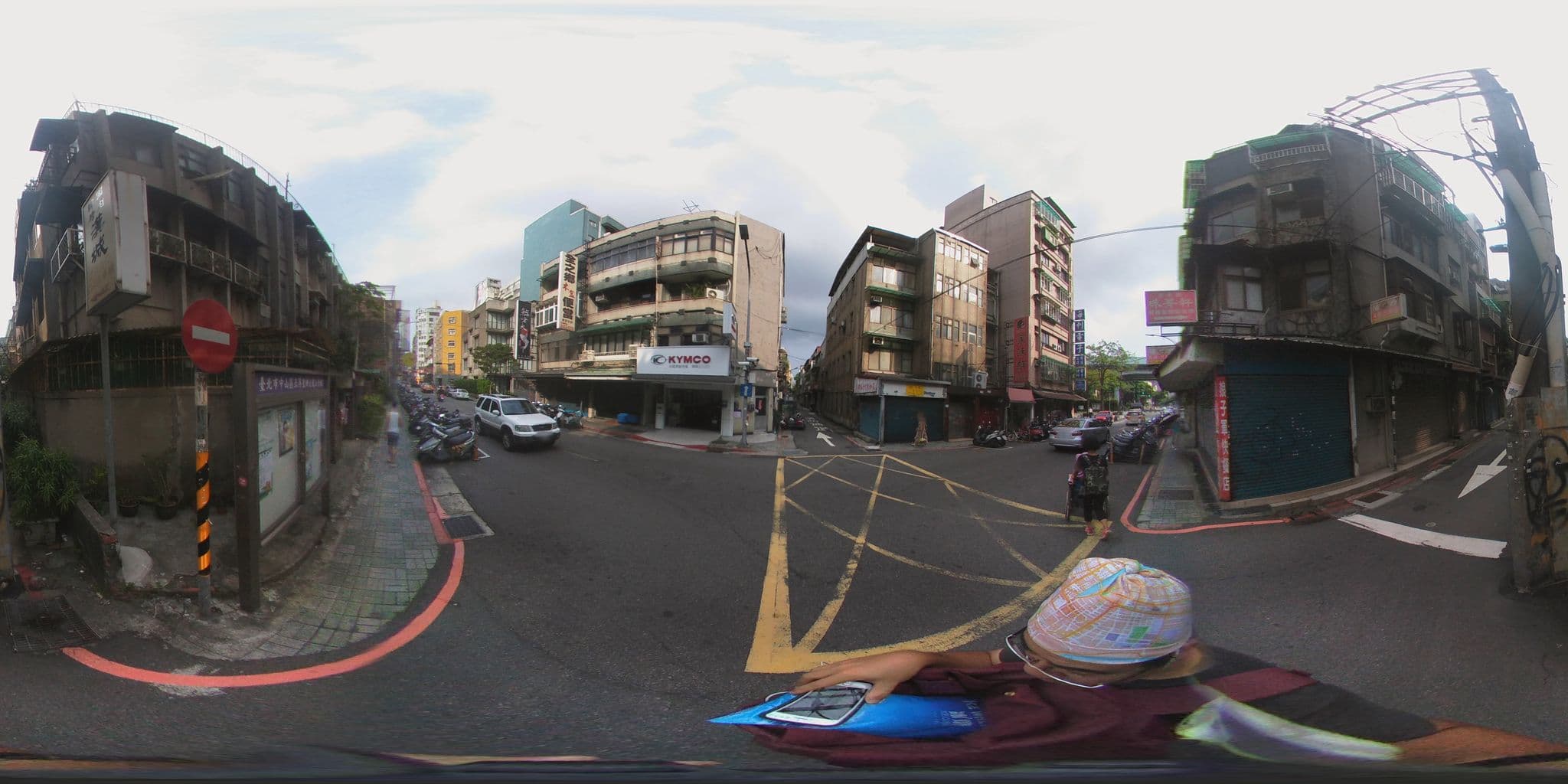 Street view near 玫瑰精品會館站前館 Rose Boutique Hotel, Taipei Main Station, Taipei — © shangkuanlc (CC BY-SA · Mapillary)