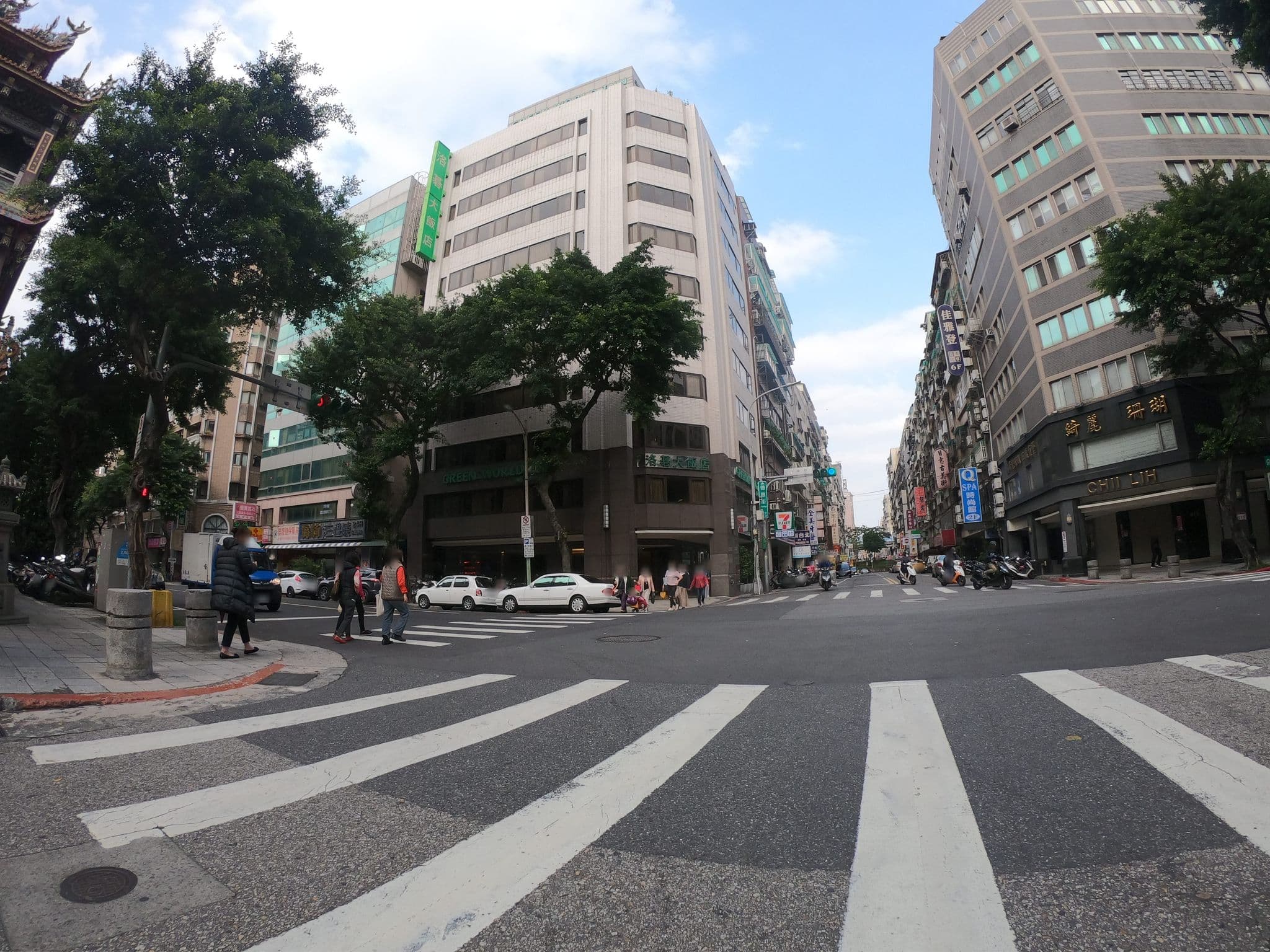 Street view near 洛碁大飯店-林森館 Green World Inn Linsen, Taipei — © heretpe2019 (CC BY-SA · Mapillary)