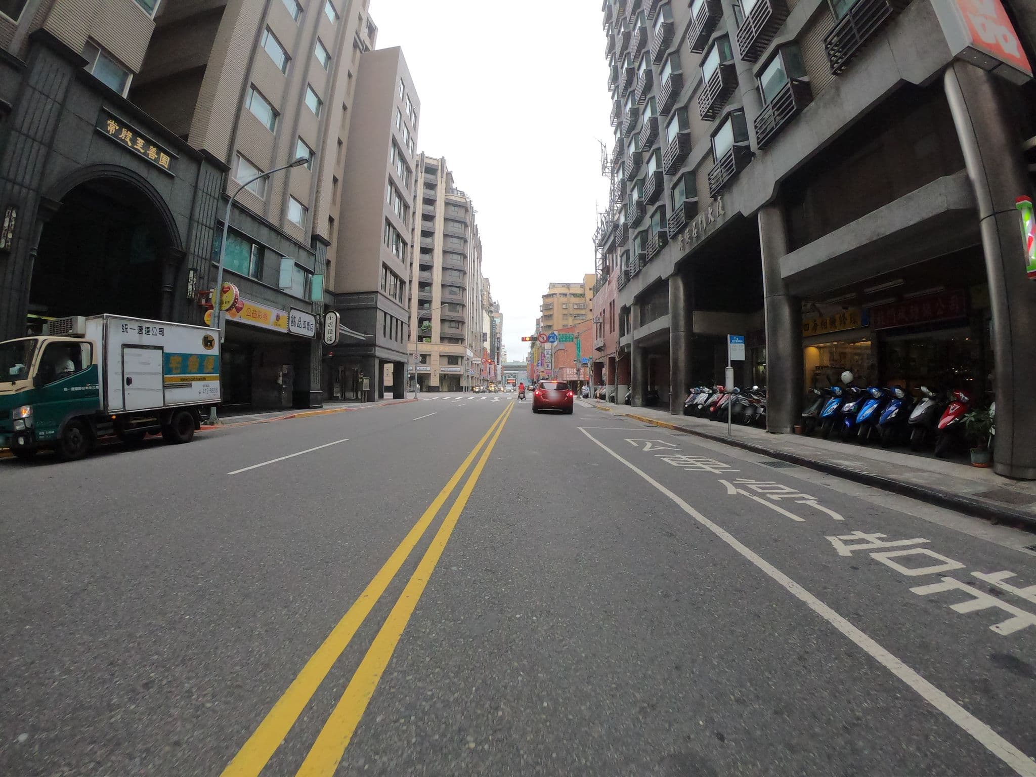Street view near 銀寶旅店, Taipei — © heretpe2019 (CC BY-SA · Mapillary)