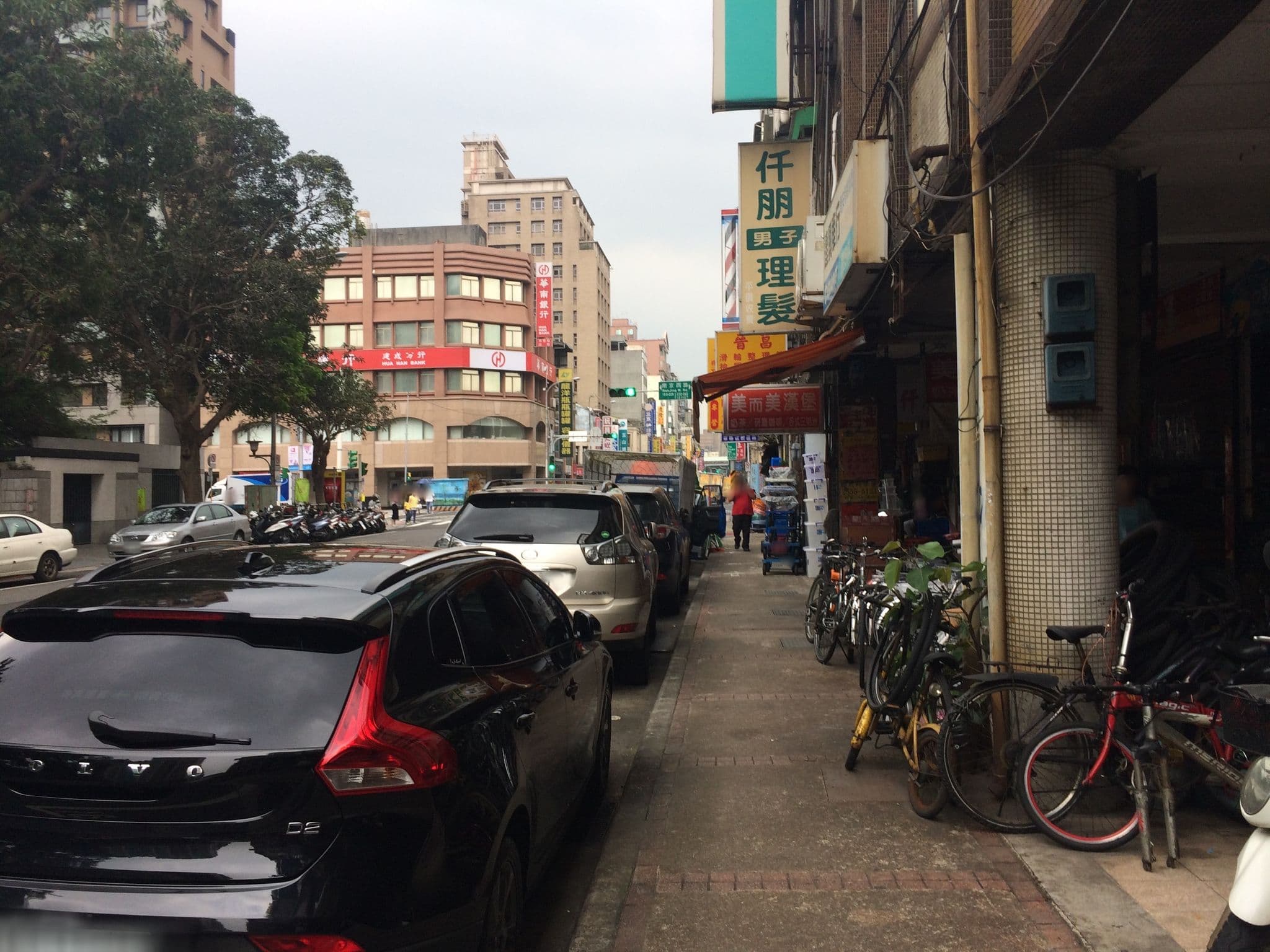 Street view near 百雪大旅社, Taipei — © shangkuanlc (CC BY-SA · Mapillary)