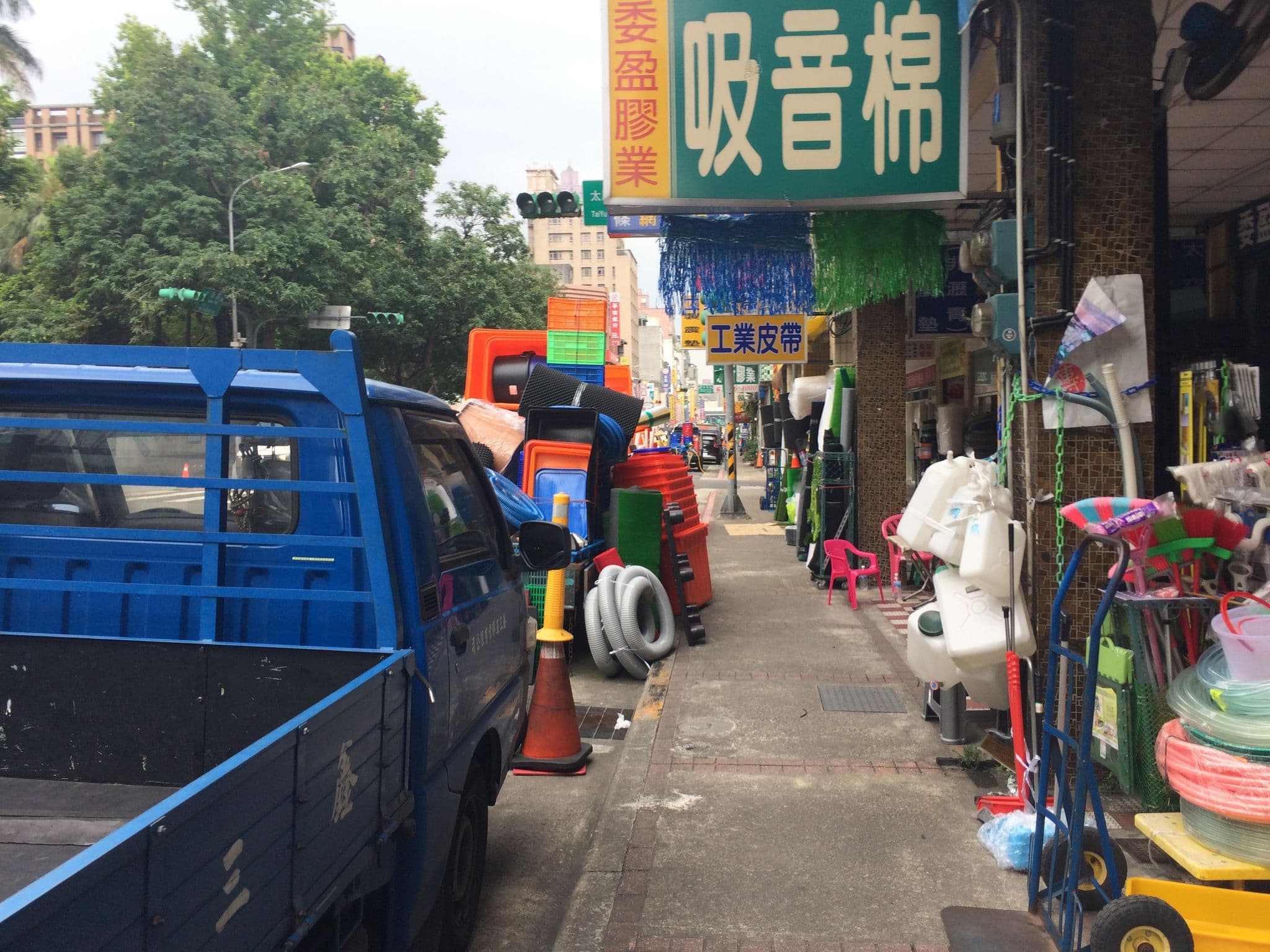 Street view near 玩味旅舍, Taipei — © shangkuanlc (CC BY-SA · Mapillary)
