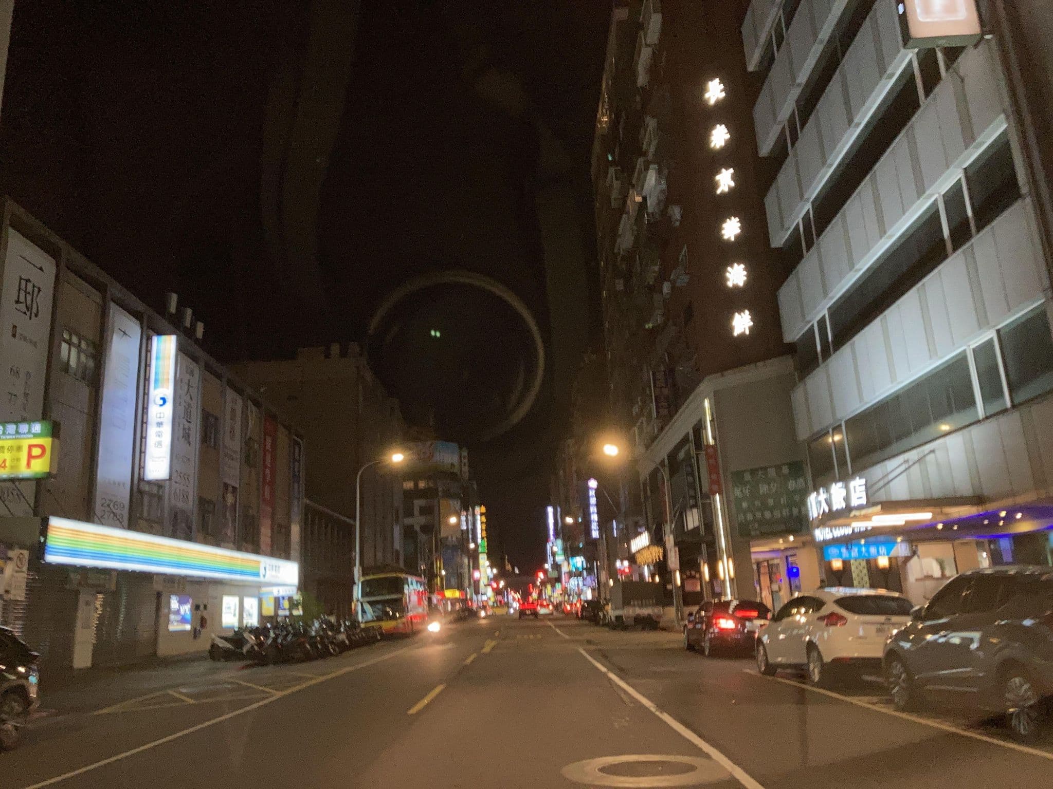 Street view near 雲富大飯店 hotel cloud, Taipei — © irvinfly (CC BY-SA · Mapillary)