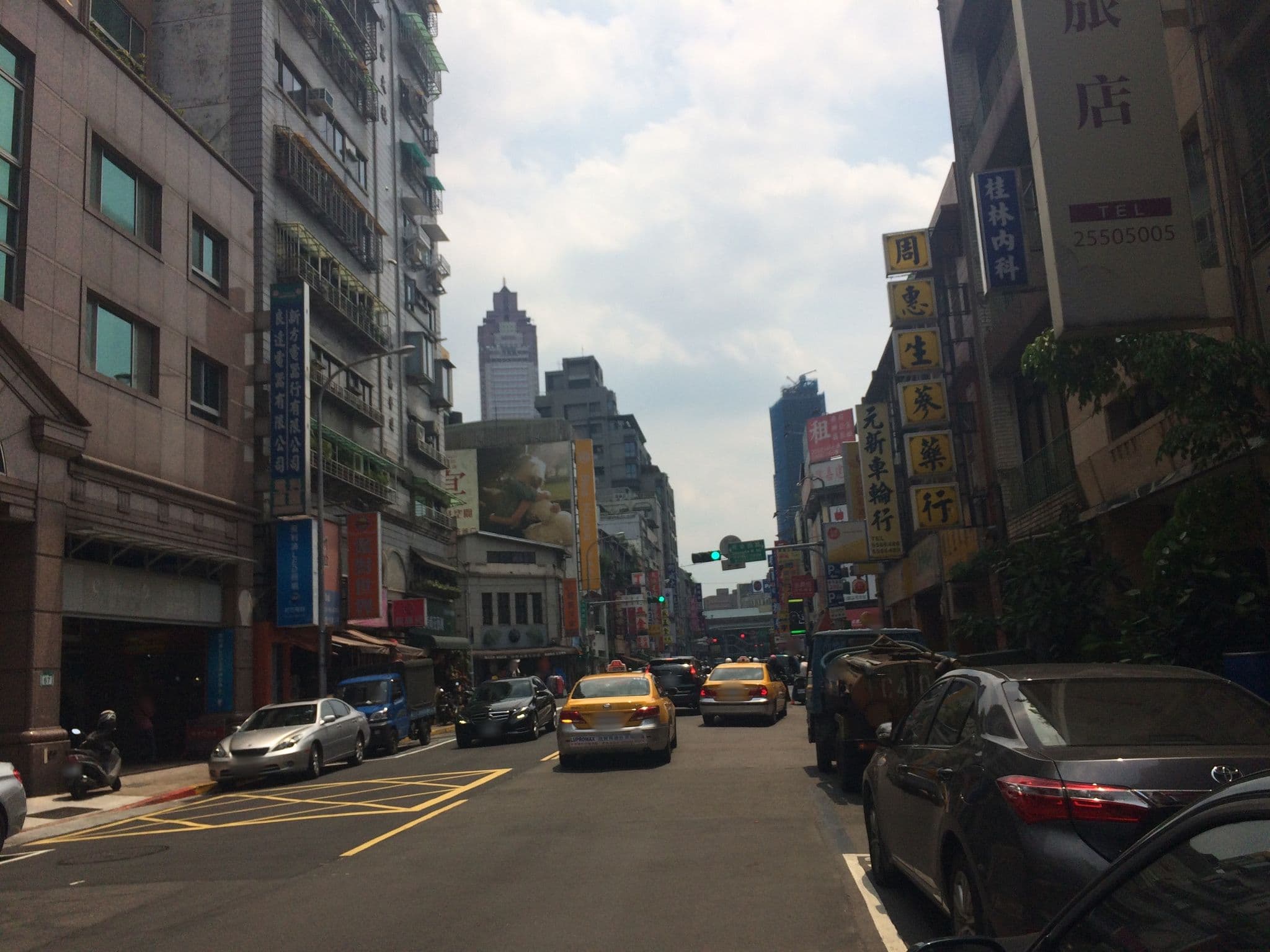 Street view near 蘭庭商務旅店 Lan Ting business Inn, Taipei — © shangkuanlc (CC BY-SA · Mapillary)