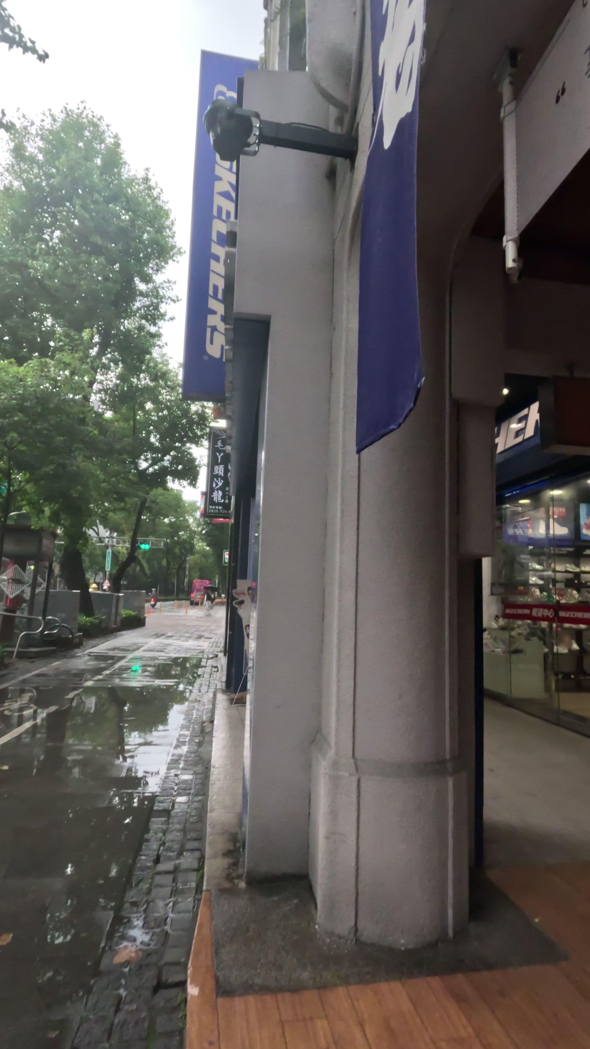 Street view near 三德大飯店 Santos Hotel, Taipei — © komali2 (CC BY-SA · Mapillary)